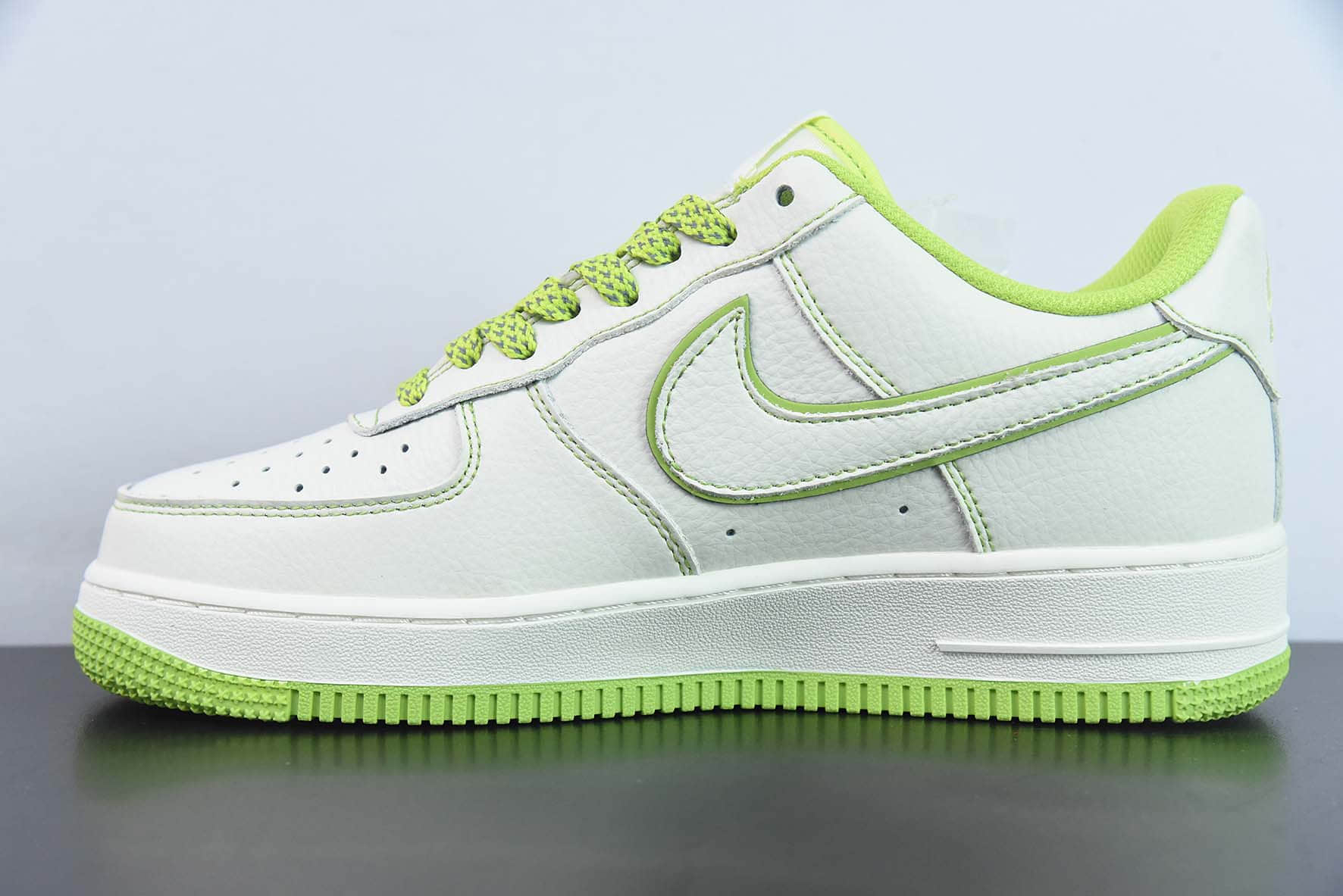 耐克Nike Stussyx Nike Air Force 1 Low斯图西联名白绿反光空军一号低帮休闲板鞋纯原版本 货号:UN1635-888