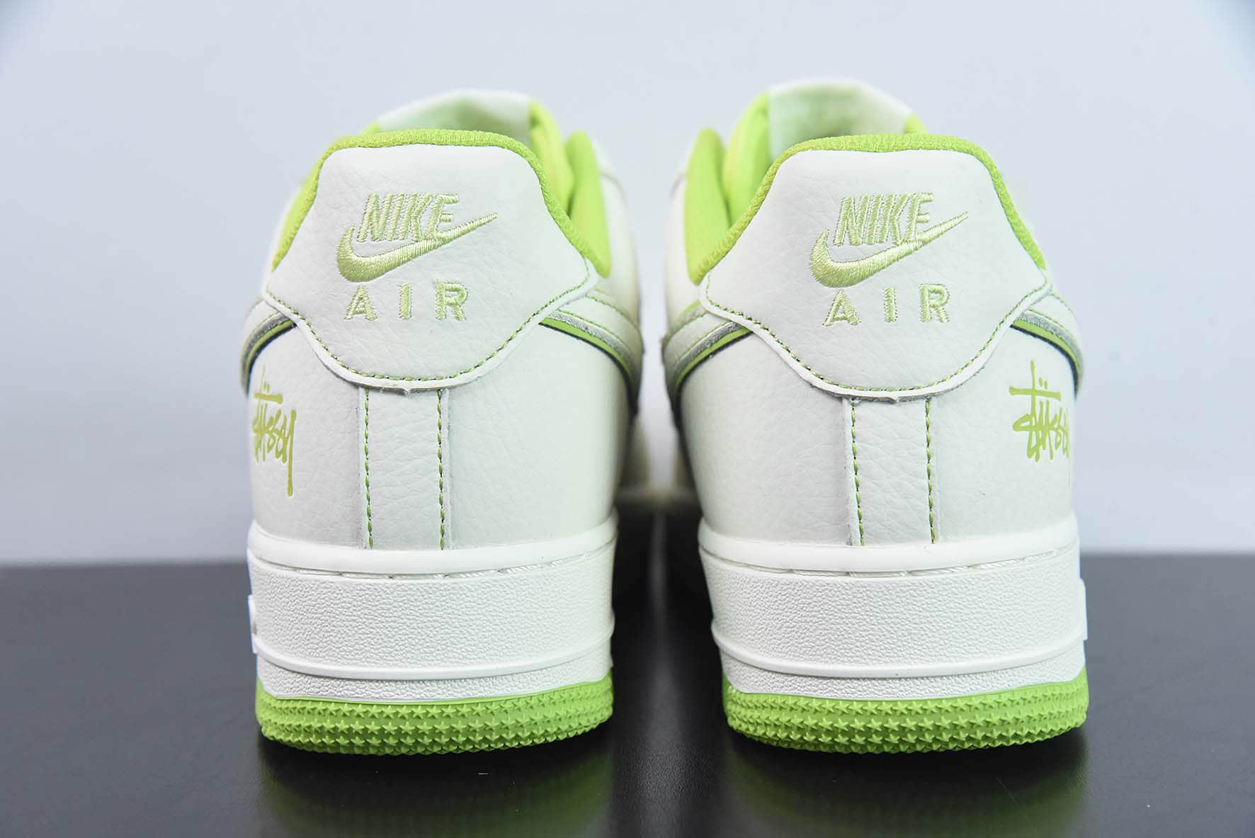 耐克Nike Stussyx Nike Air Force 1 Low斯图西联名白绿反光空军一号低帮休闲板鞋纯原版本 货号:UN1635-888