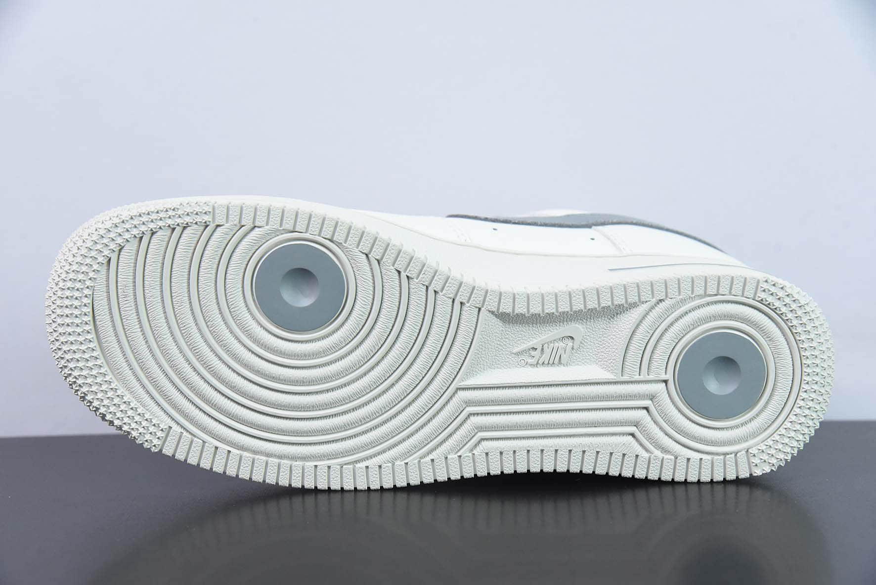 耐克Nike Air Force 1 AF1白灰刺绣40周年纪念版空军一号低帮休闲板鞋纯原版本 货号: DQ7658-106