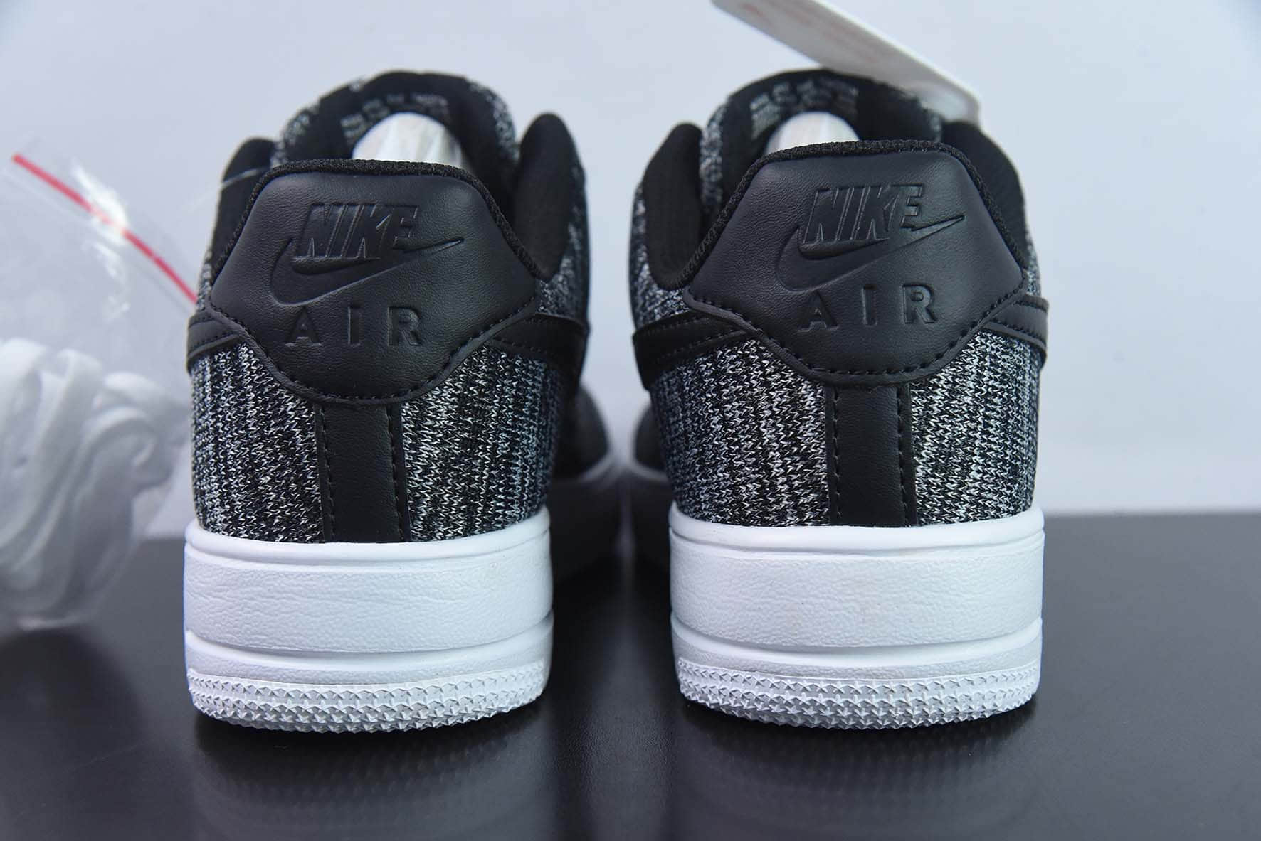 耐克NIke Air Force 1 Low 2.0黑飞线空军一号低帮休闲板鞋纯原版本 货号:AV3042-001