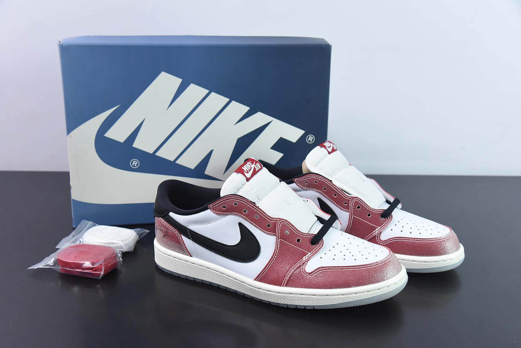 乔丹Air Jordan AJ1 Retro Low OG乔丹之子白红低帮复古篮球鞋纯原版本 货号:FN0432-017