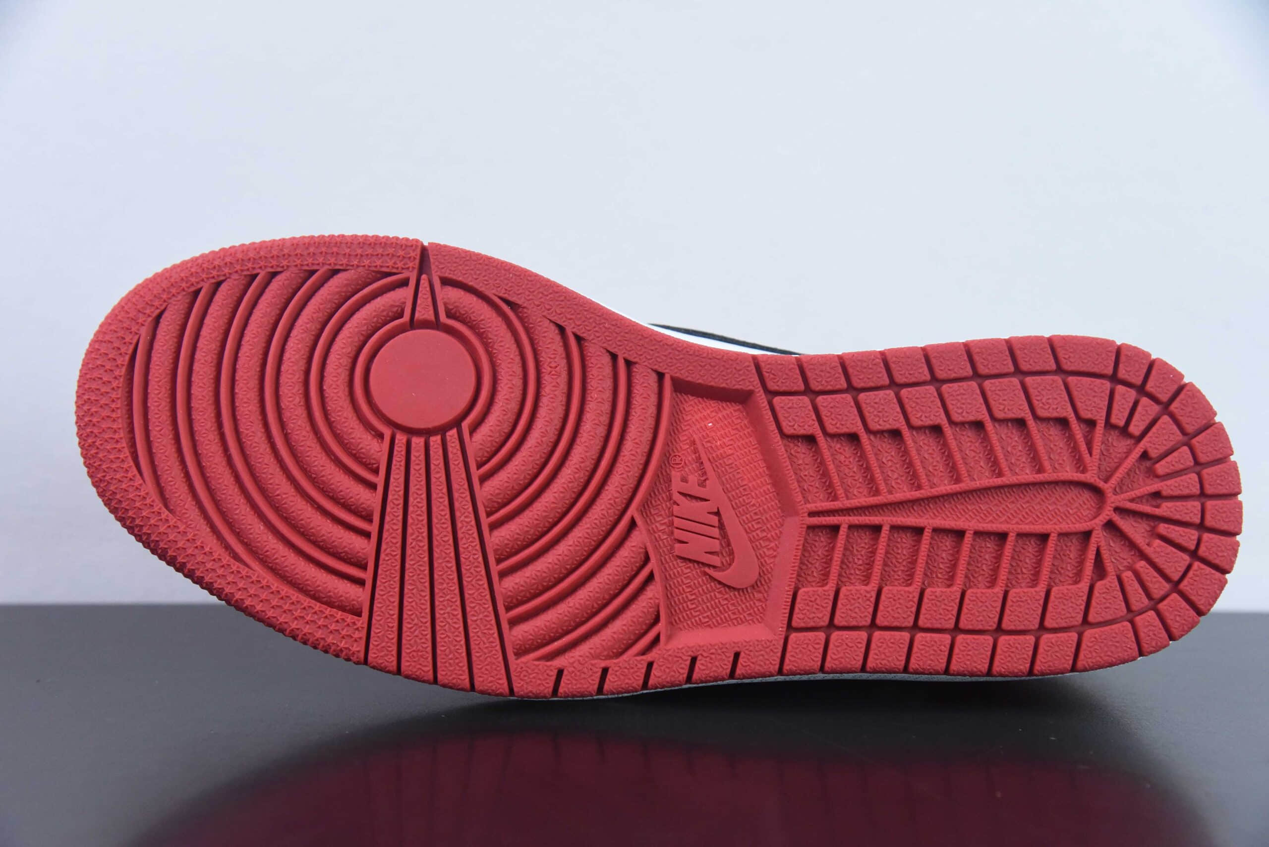 乔丹Air Jordan 1 Low “Chicago” AJ1芝加哥低帮复古篮球鞋纯原版本 货号:705329-600