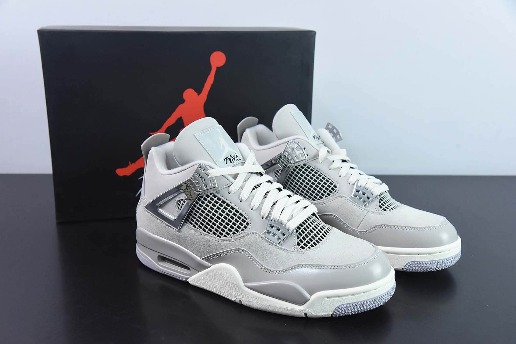 乔丹Air Jordan 4 WMNS “Frozen Moments” AJ4电镀银男子文化篮球鞋纯原版本 货号:AQ9129-001