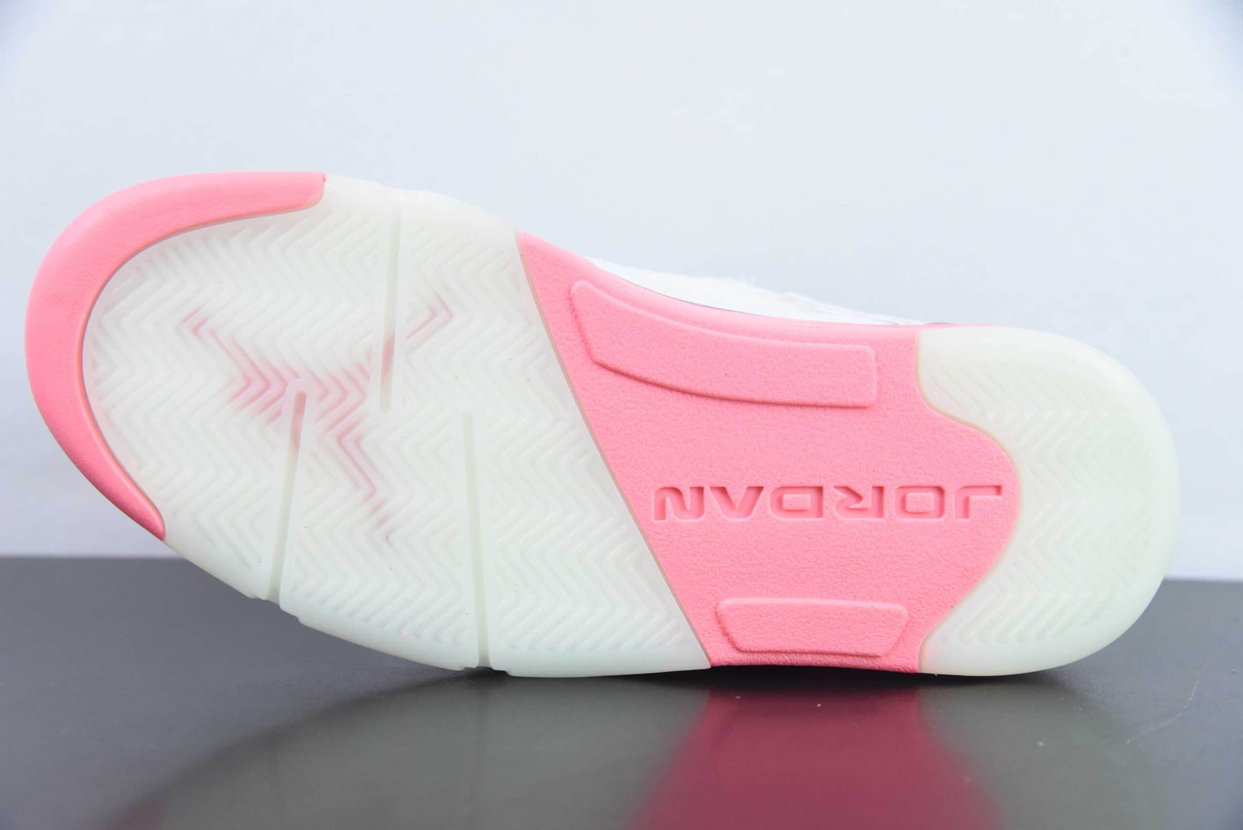 乔丹Air Jordan 5 Crafted For Her AJ5白粉低帮复古文化篮球鞋纯原版本 货号:DX4390-116