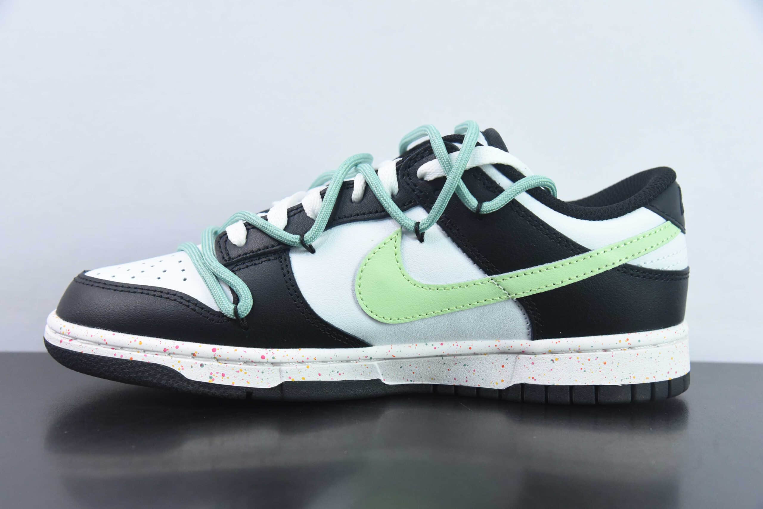 耐克Nike SB Dunk Low 解构活力三钩黑白绿SB低帮休闲滑板鞋纯原版本 货号：FD4623-152