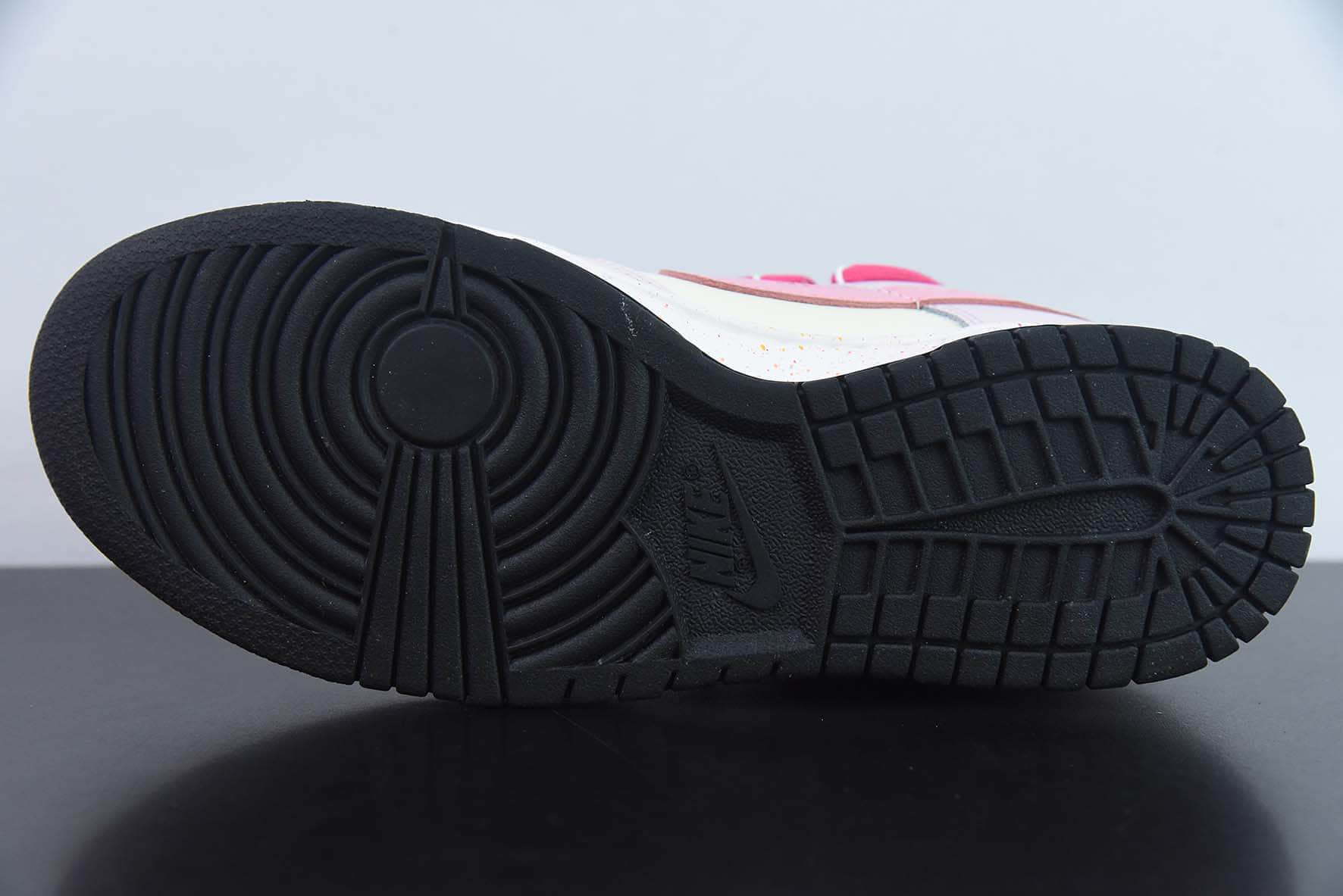 耐克Nike SB Dunk Low 泼墨白粉反转三勾解构抽绳鞋带SB低帮休闲板鞋纯原版本 货号:FD4623-151