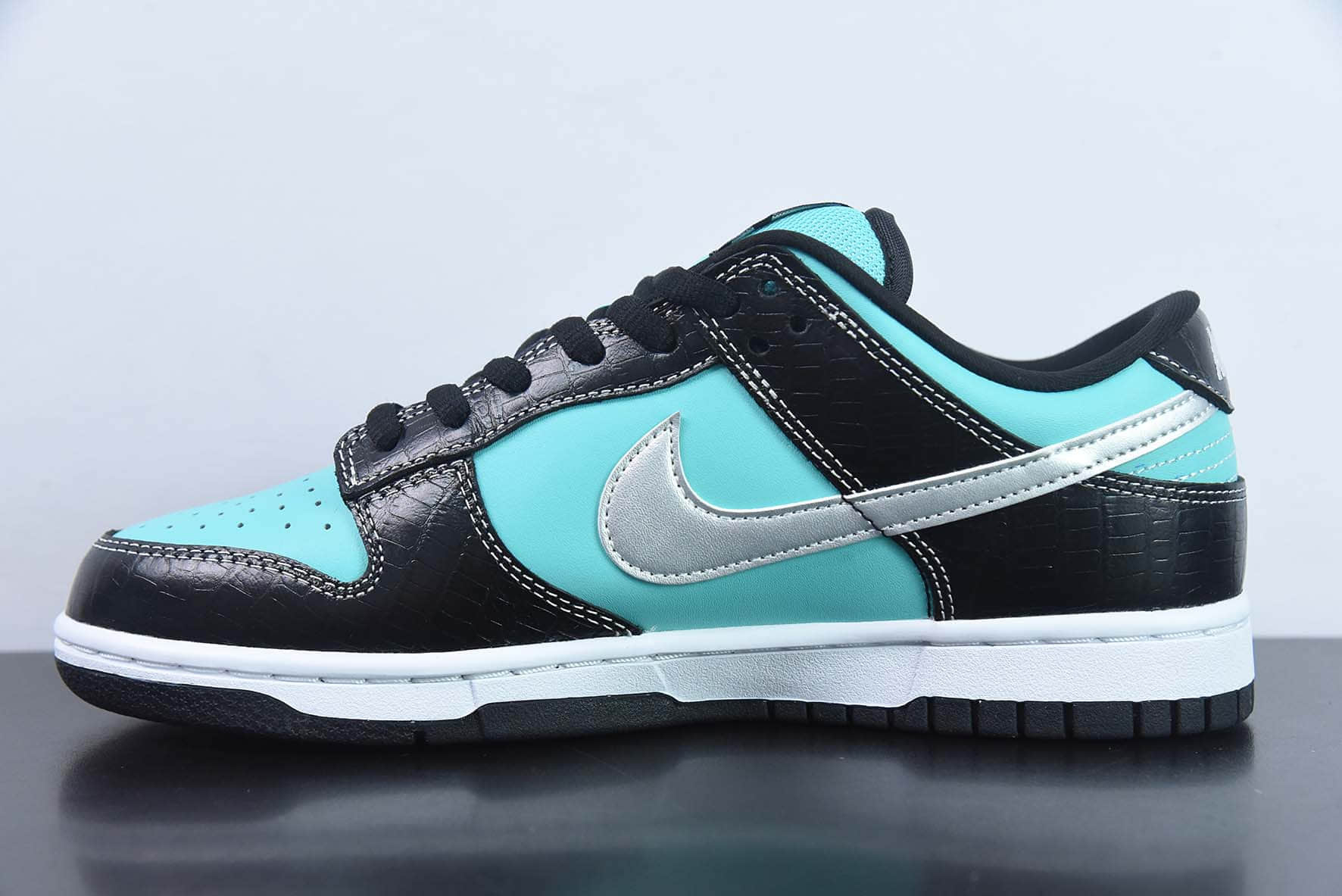 耐克Nike Dunk SB Diamond Tiffany钻石薄荷绿SB低帮运动休闲板鞋纯原版本 货号：304292-402 