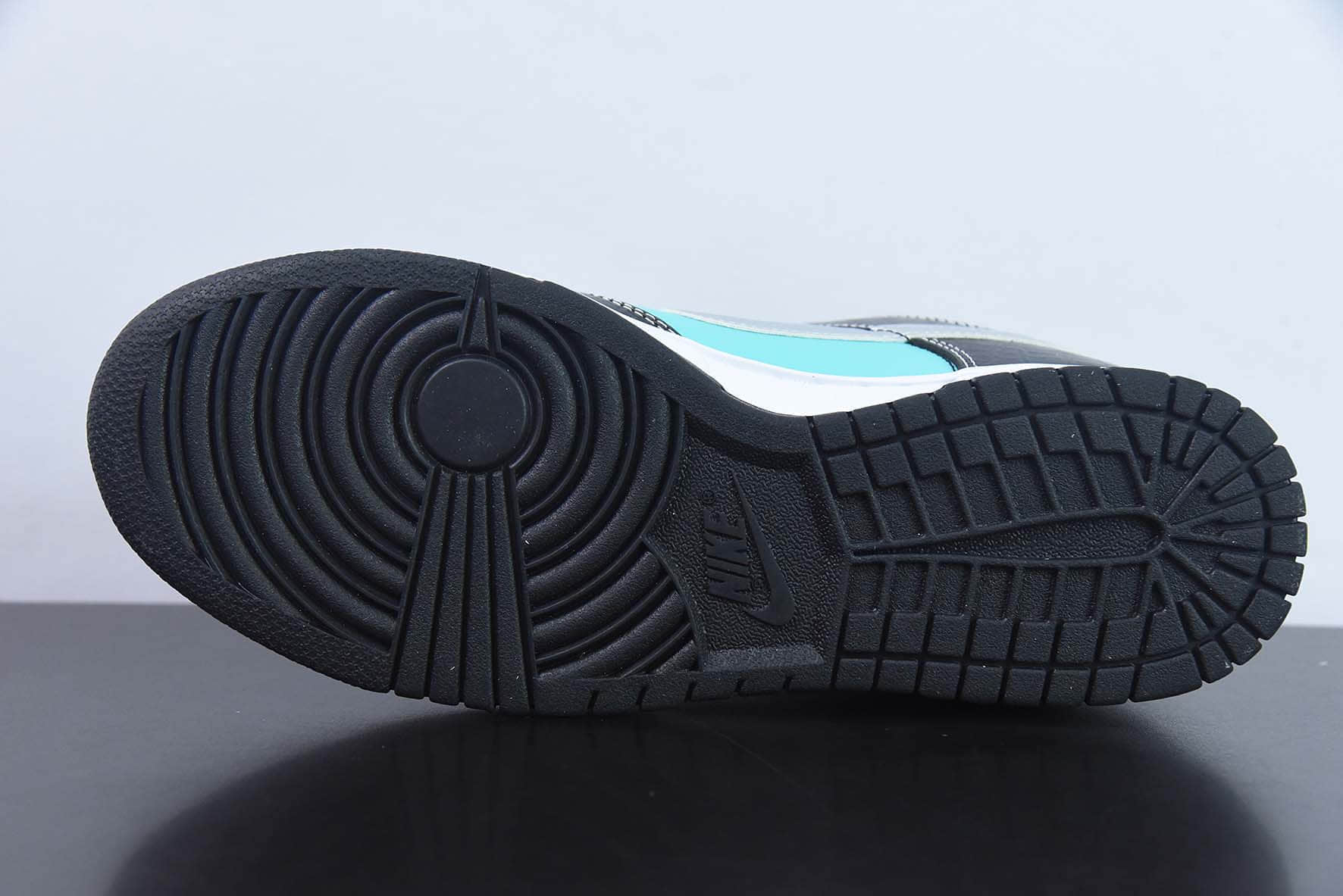 耐克Nike Dunk SB Diamond Tiffany钻石薄荷绿SB低帮运动休闲板鞋纯原版本 货号：304292-402 