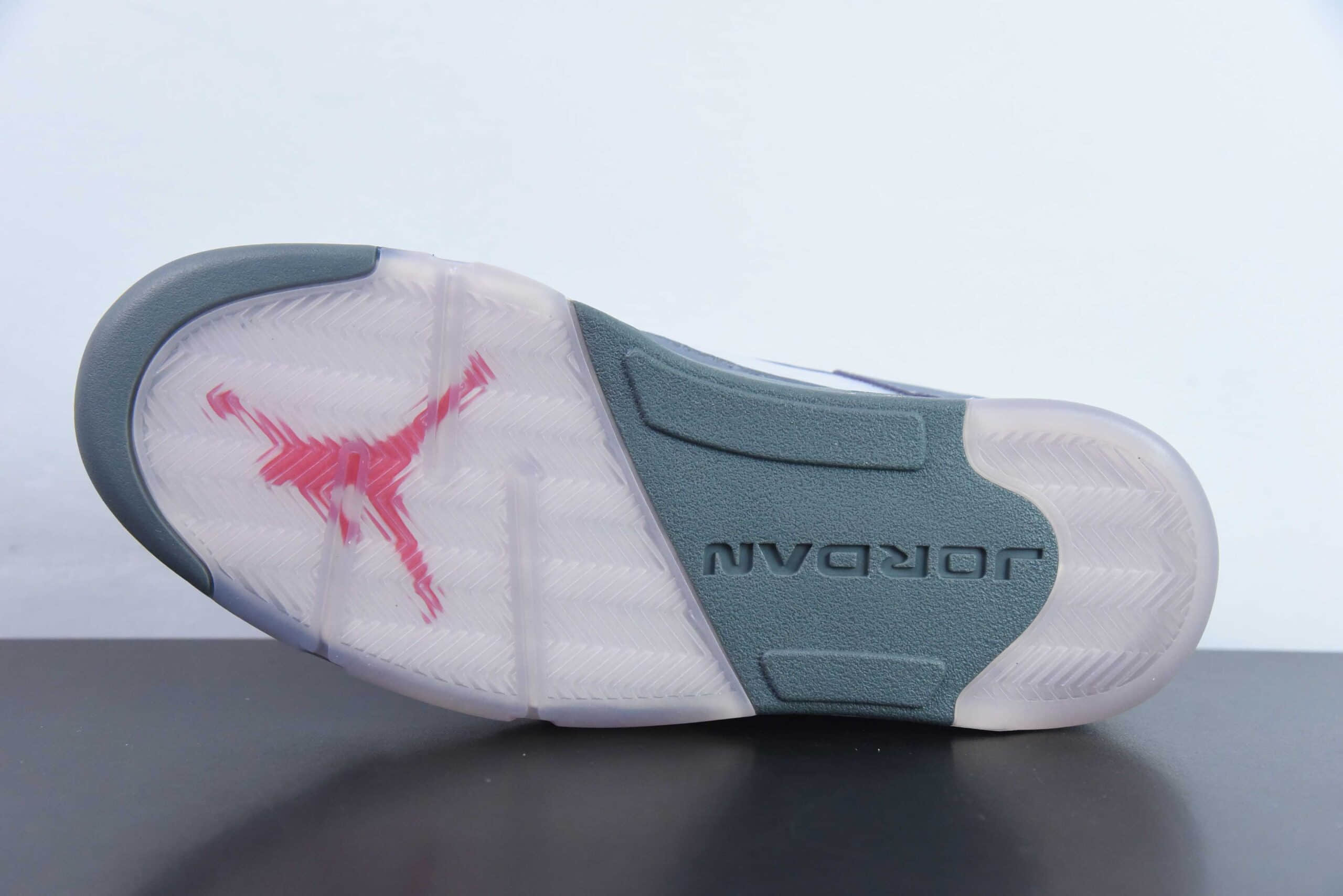 乔丹Air Jordan 5 Retro Low Indigo Haze AJ5灰紫色低帮复古文化篮球鞋纯原版本 货号：FJ4563-500