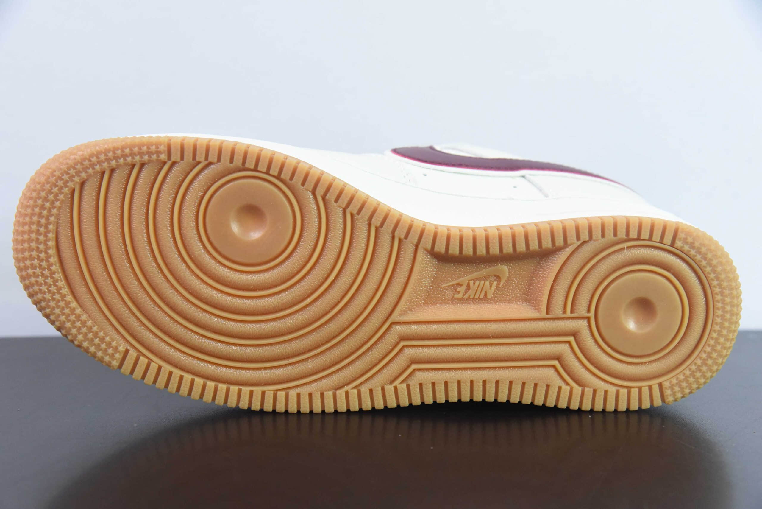 耐克NIke Air Force 1 '07 Low “米白酒红满天星”空军一号低帮休闲板鞋纯原版本 货号:HD1689-107