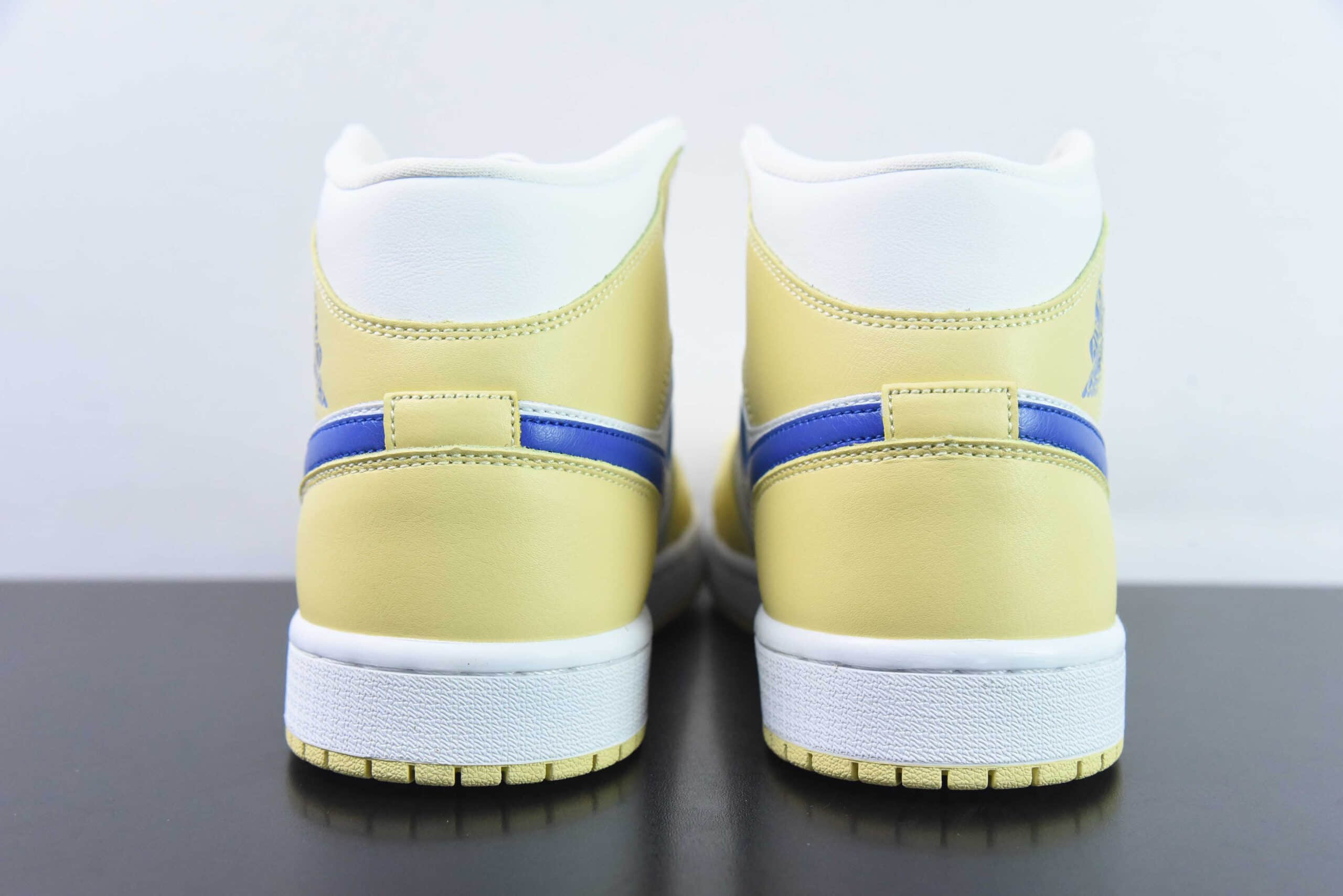 乔丹Air Jordan 1 Mid AJ1黄白蓝中帮运动篮球鞋纯原版本 货号:BQ6472-701