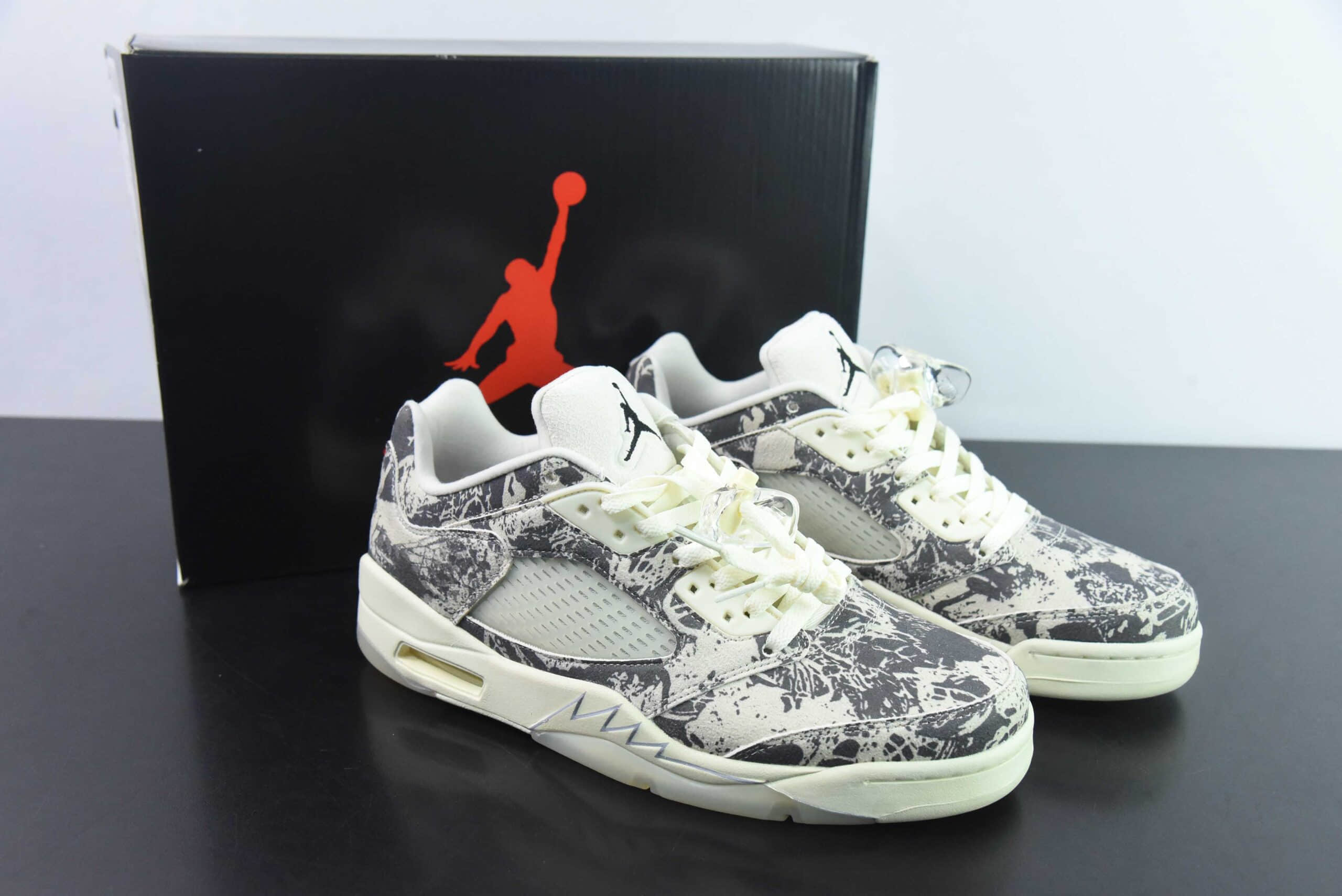 乔丹Air Jordan 5 Low ”Expression“ AJ5 乔5绒面白灰黑抽象涂鸦低帮篮球鞋纯原版本 货号:DA8016-100