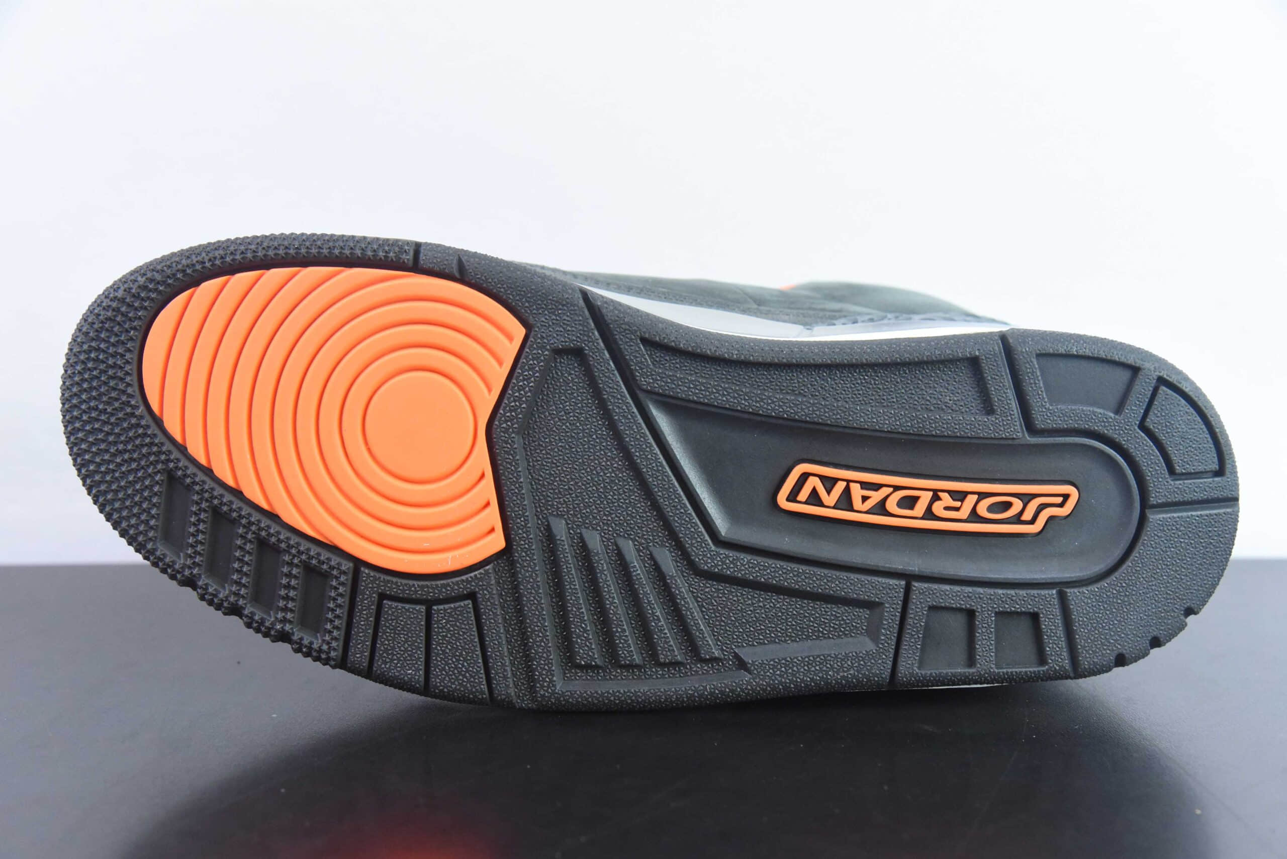 乔丹Air Jordan 3 Retro ”Hide and Sneak“ 白灰棕恐惧男子文化篮球鞋纯原版本 货号:CT8532-080