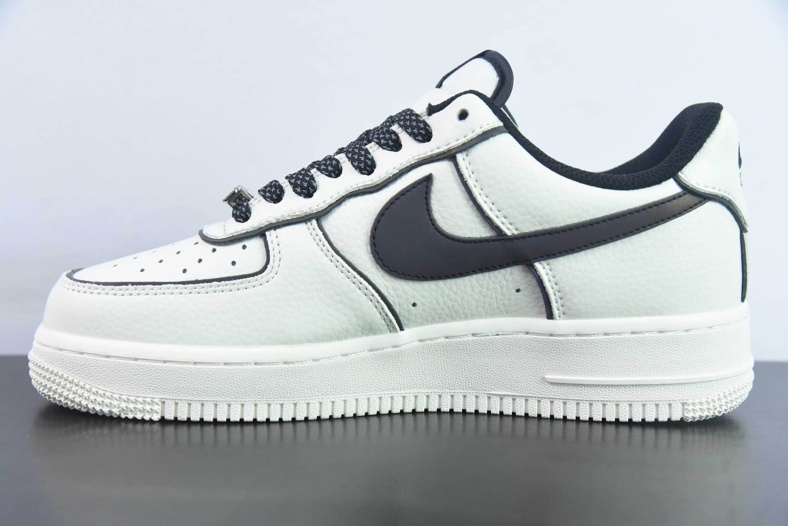 耐克Nike Air Force 1’07 Low 3M皮革米白黑镭射3M反光边空军一号经典低帮百搭休闲运动板鞋纯原版本 货号:UH8958-121