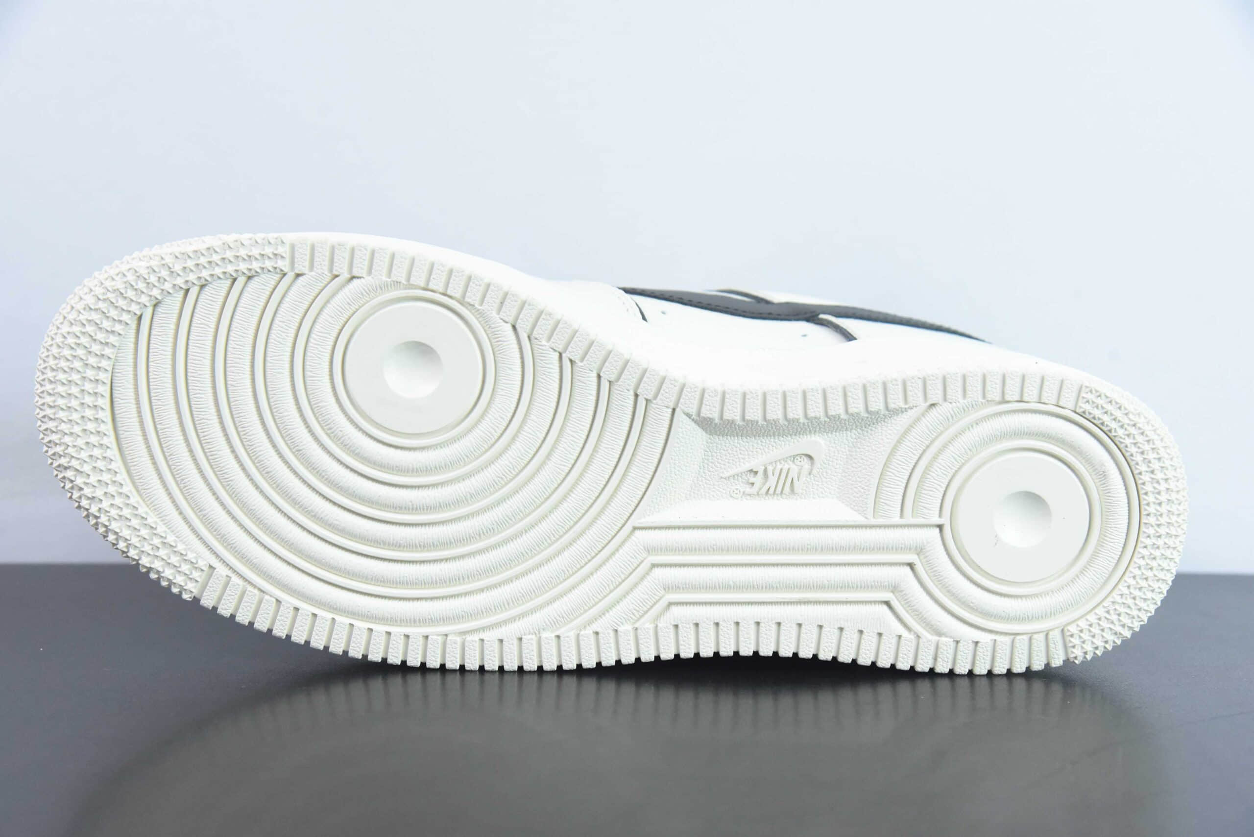 耐克Nike Air Force 1’07 Low 3M皮革米白黑镭射3M反光边空军一号经典低帮百搭休闲运动板鞋纯原版本 货号:UH8958-121