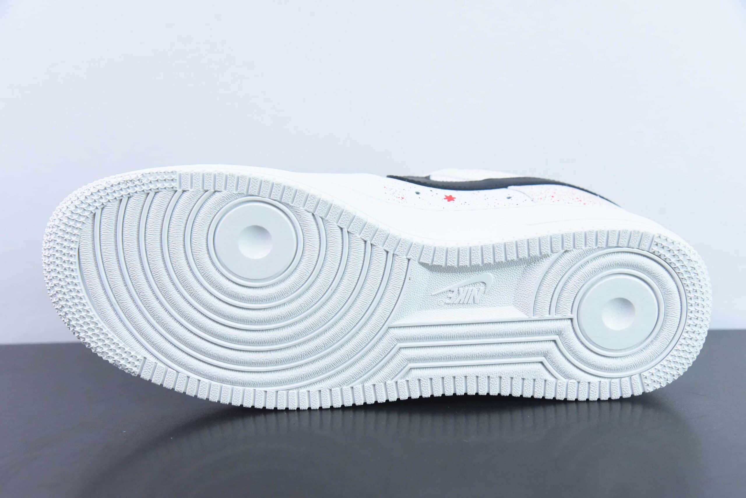 耐克Nike Air Force 1 Low 笑脸泼墨涂鸦黑白空军一号低帮休闲板鞋纯原版本 货号:CW2288-111