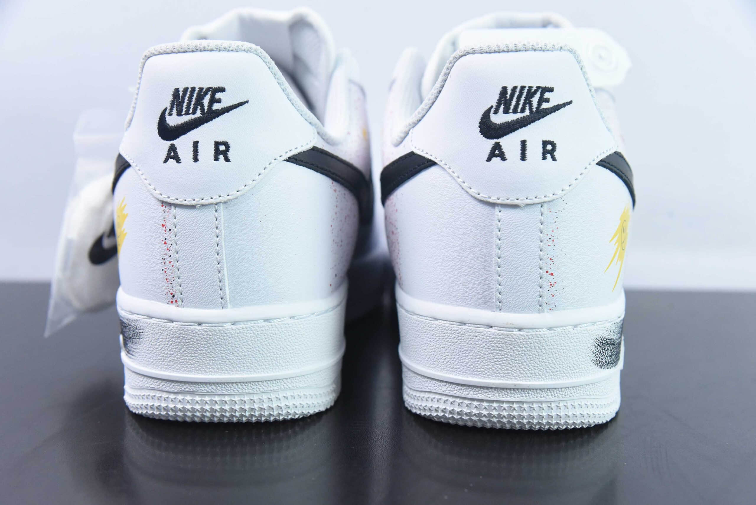 耐克Nike Air Force 1 Low 笑脸泼墨涂鸦黑白空军一号低帮休闲板鞋纯原版本 货号:CW2288-111