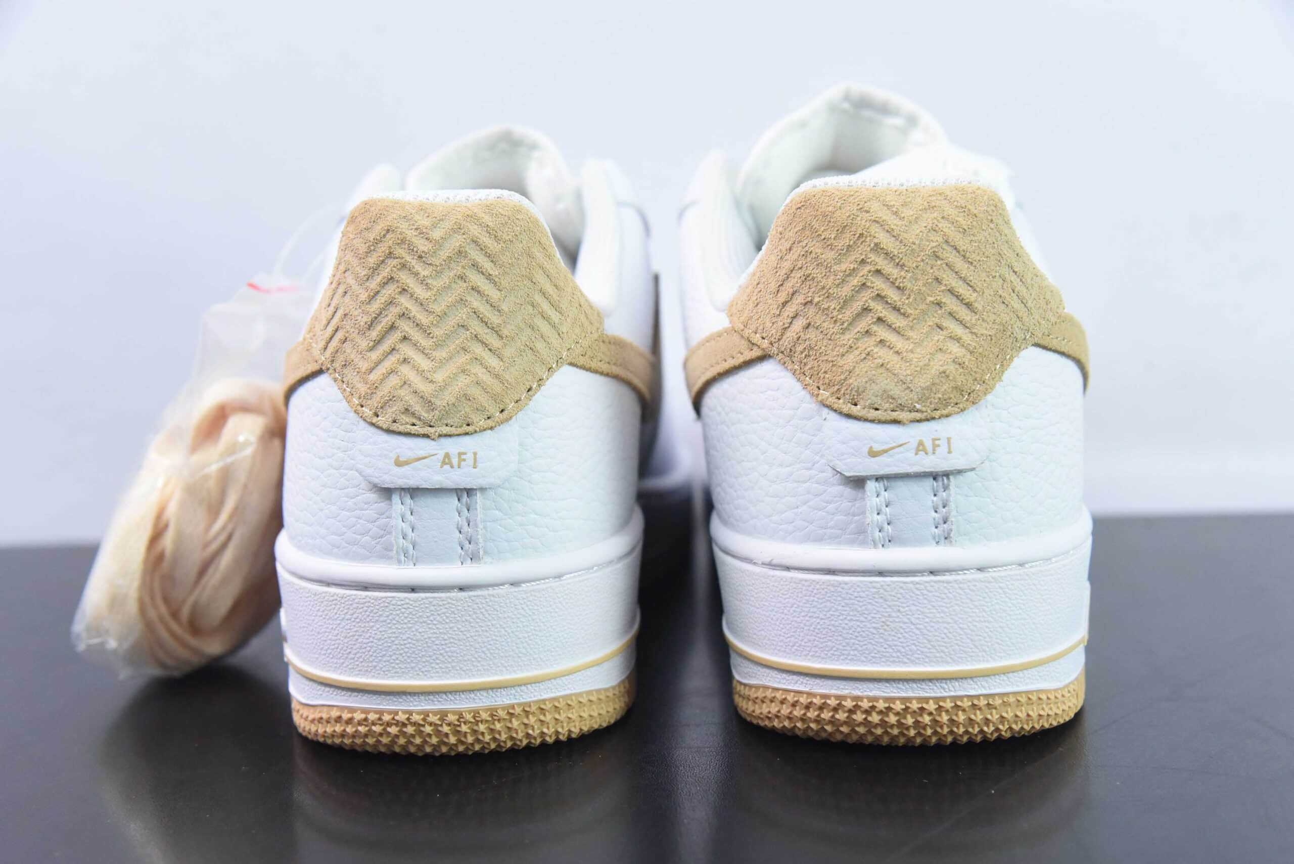 耐克Nike Air Force 1 ‘07 Low 白卡其空军一号低帮休闲板鞋纯原版本 货号:CN2873-103