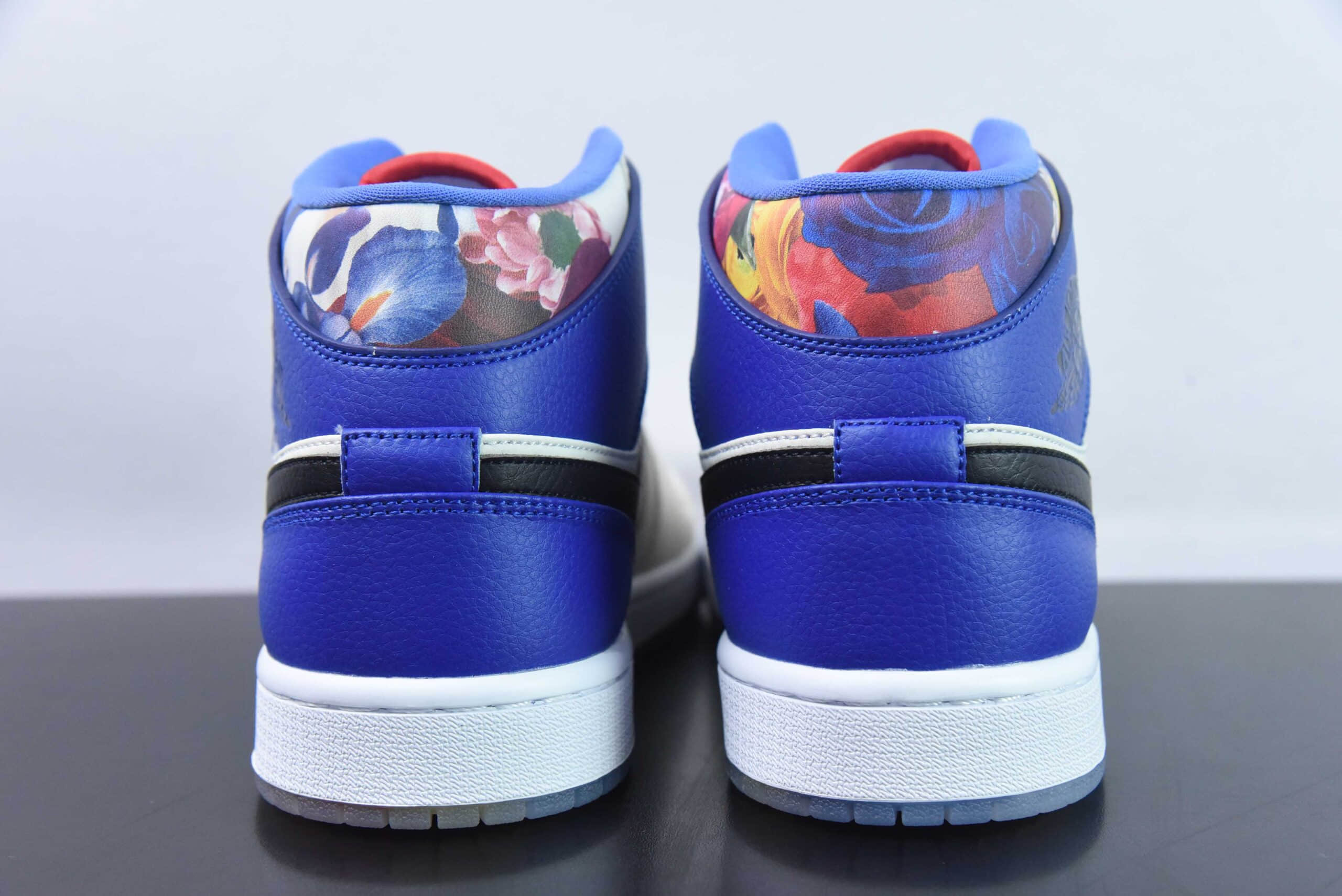 乔丹Air Jordan 1 Mid 白紫情人节中帮篮球鞋纯原版本 货号：FD4330-101