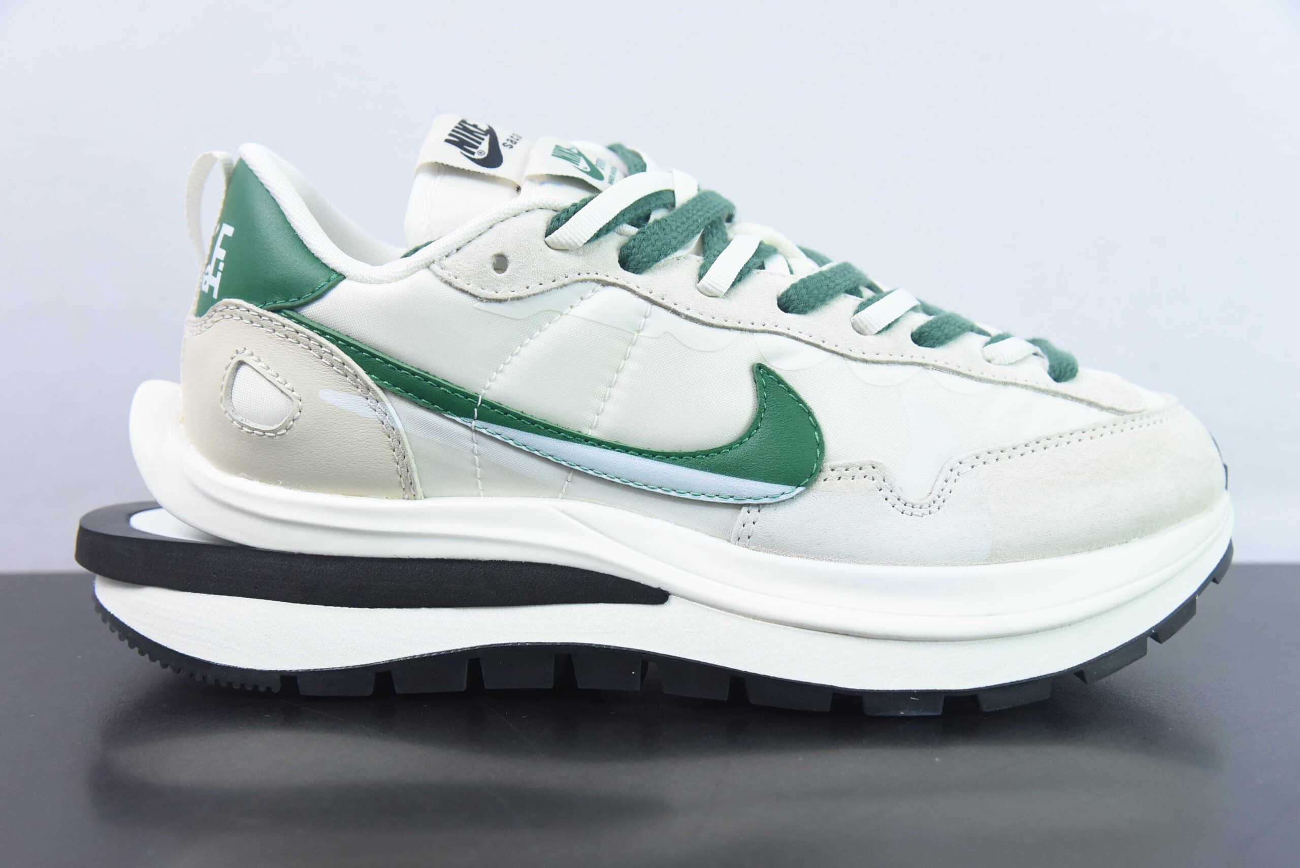 耐克Nike Sacai X VaporWaffle ”Nylon Black“ 华夫三代3.0黑白绿休闲复古跑鞋纯原版本 货号:DD1875-102