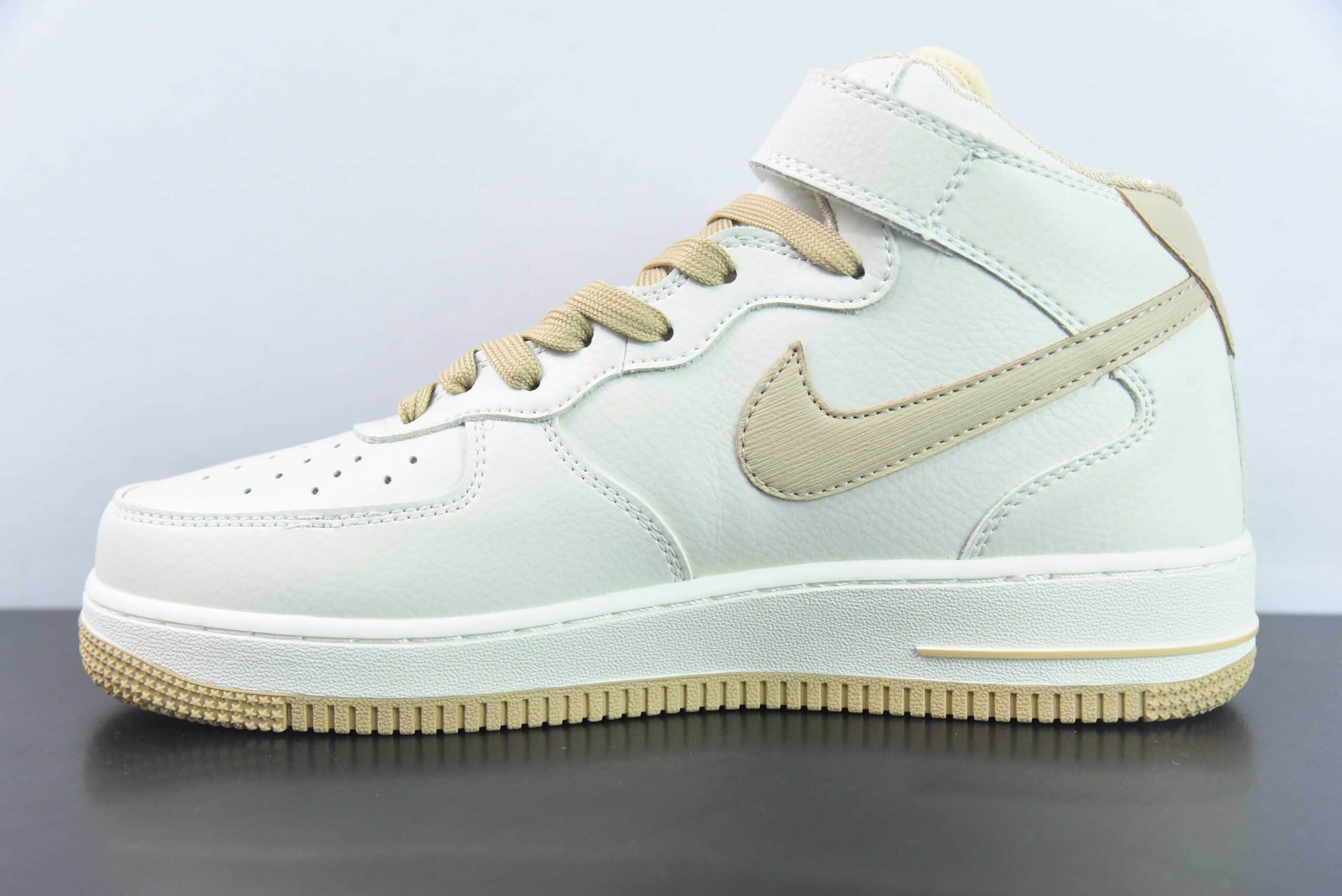 耐克Nike Air Force 1 Mid 米卡其配色空军一号中帮休闲板鞋纯原版本 货号：PA0920-808