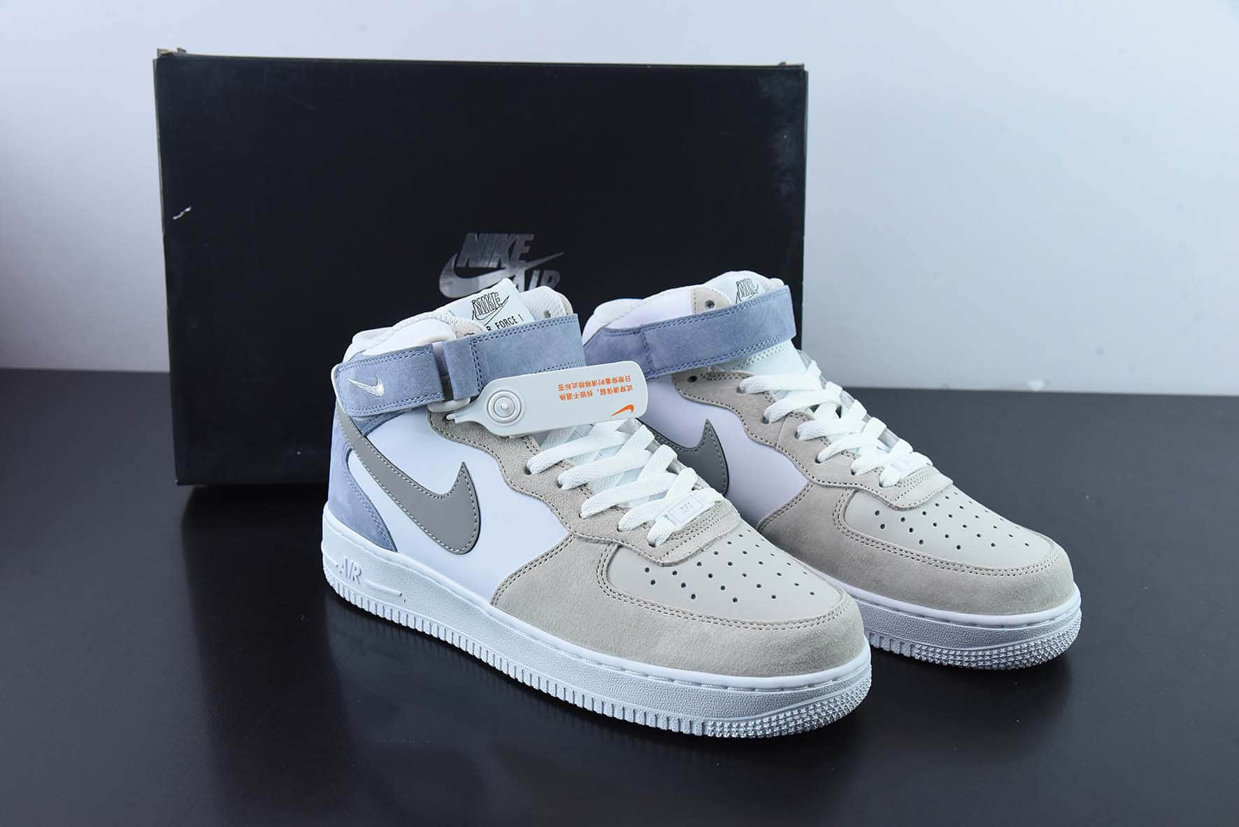 耐克Nike Air Force 1 MID ’07 浅灰蓝配色空军一号中帮休闲板鞋纯原版本 货号：AL6896-557 