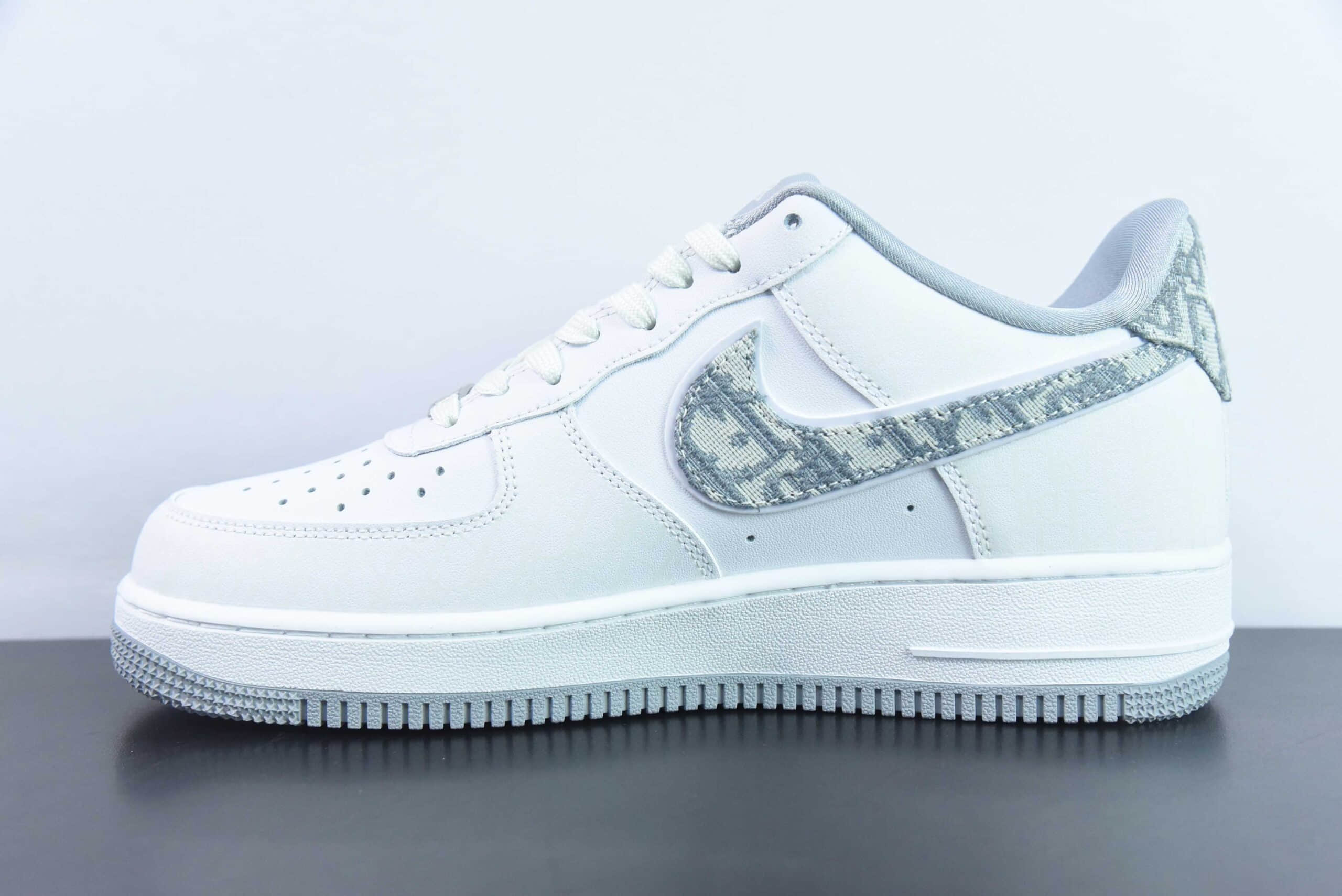 耐克Nike Air Force 1 '07 Low 迪奥联名白灰空军一号低帮休闲板鞋纯原版本 货号:DR6239-836