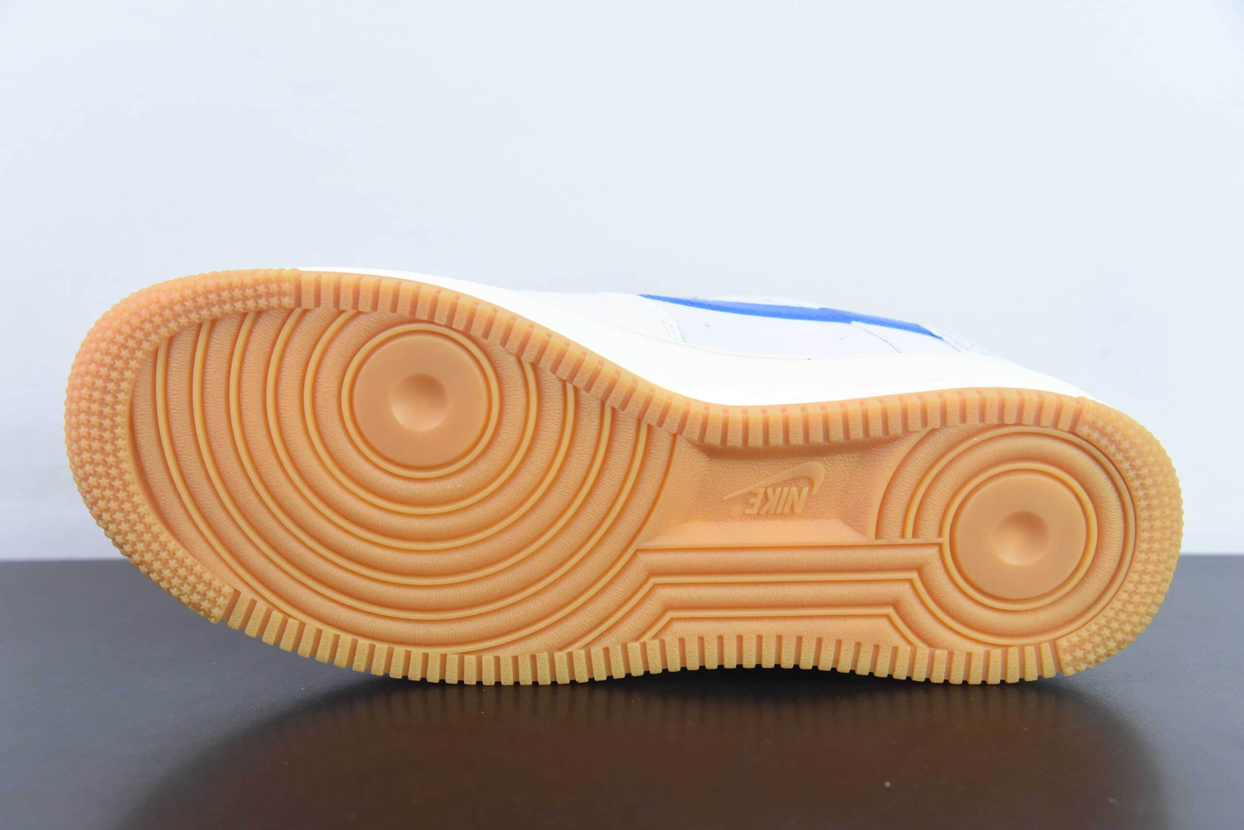 耐克Nike Air Force 1 AF1 白蓝生胶底刺绣小勾空军一号低帮休闲板鞋纯原版本 货号:PF9055-764