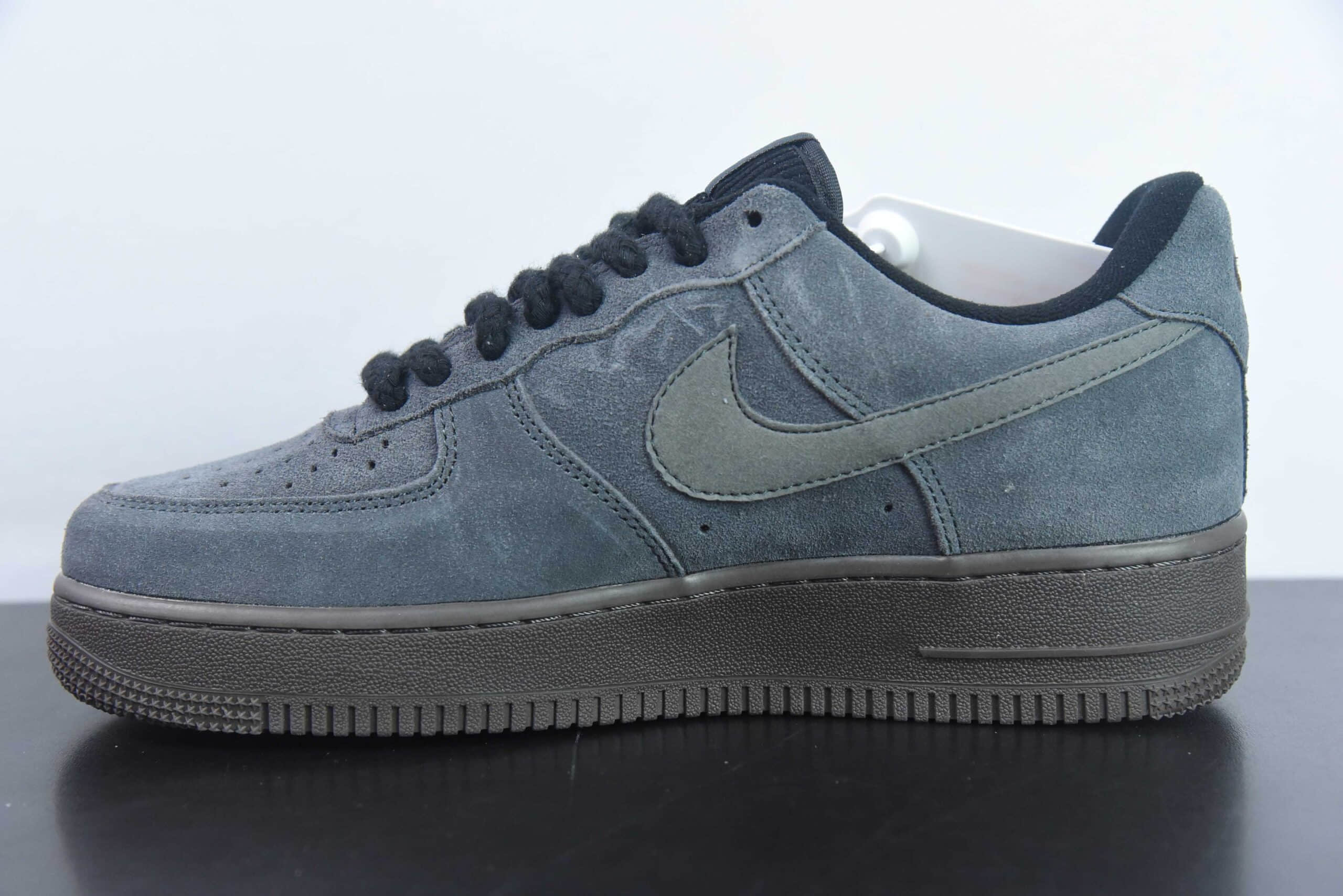 耐克Nike Air Force 1'07 Low 碳灰空军一号低帮休闲板鞋纯原版本 货号：DO6730-001 