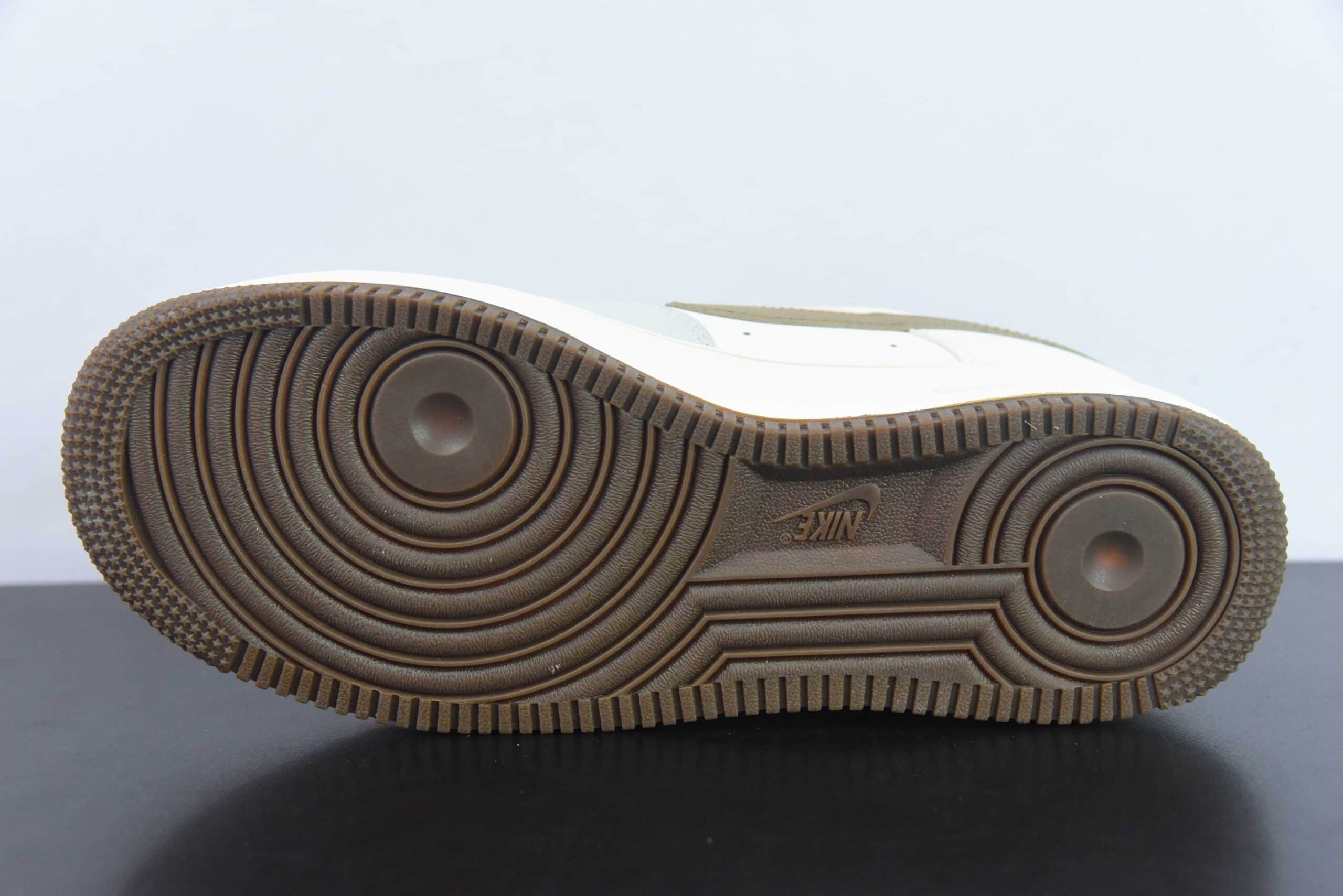 耐克Nike Air Force 1 Low 07 x Louis Vuitton LV联名米黄灰空军一号低帮休闲板鞋纯原版本 货号:BS9055-832