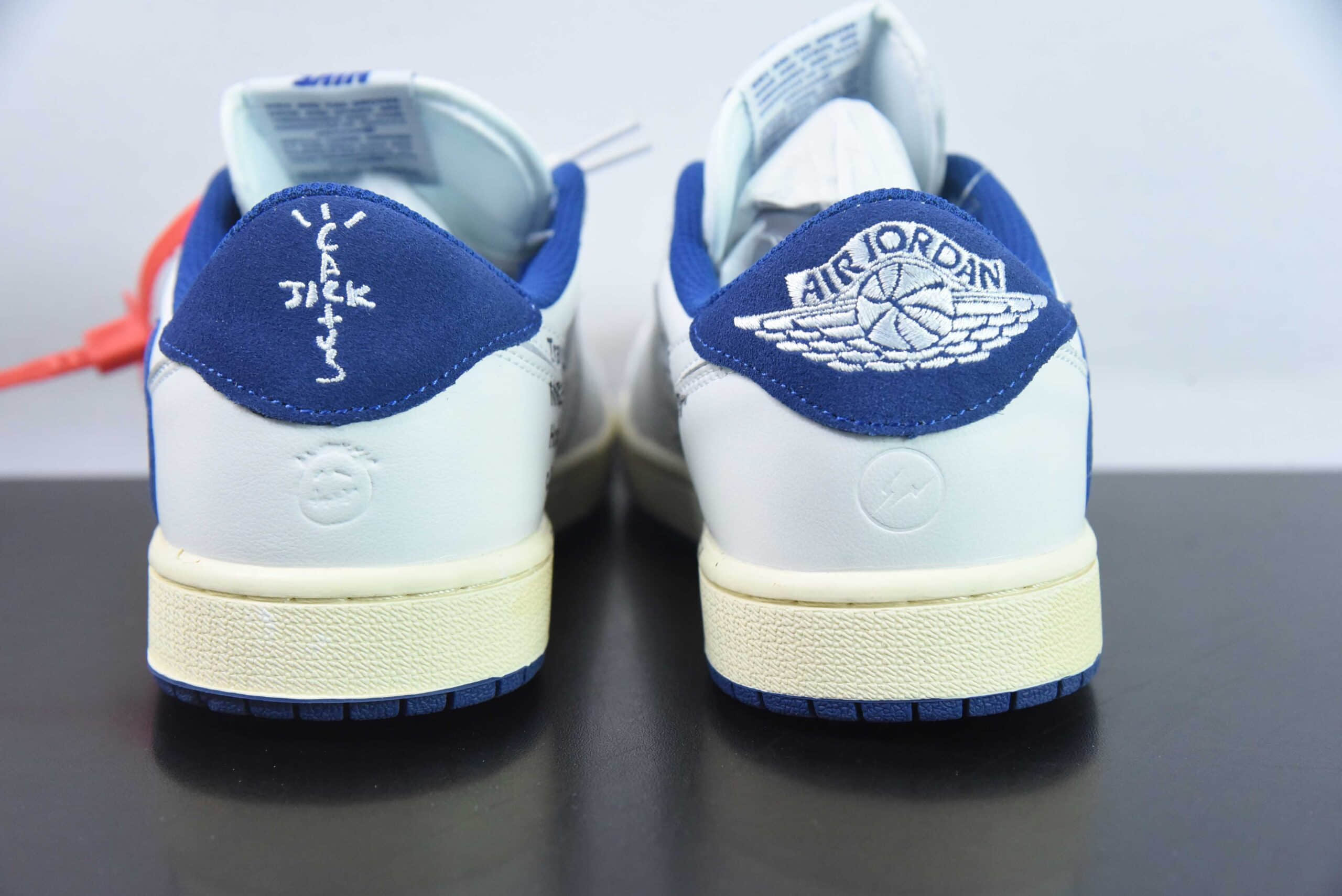 乔丹Air Jordan OFF WHITE x Travis Scott x Nike Air Jordan AJ1 LowTS联名白蓝倒钩 OW三方联名低帮篮球鞋纯原版本 货号:DH7890-111