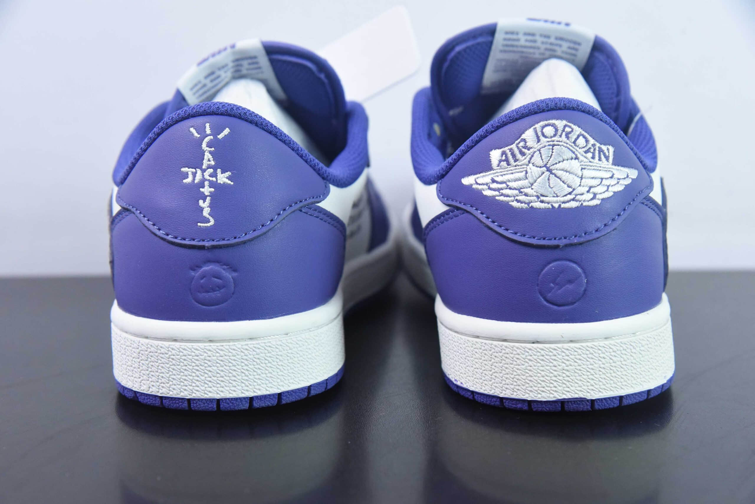 乔丹Air Jordan OFF WHITE x Travis Scott x Nike Air Jordan AJ1 Low TS联名白紫倒钩 OW三方联名低帮篮球鞋纯原版本 货号：DM7890-386