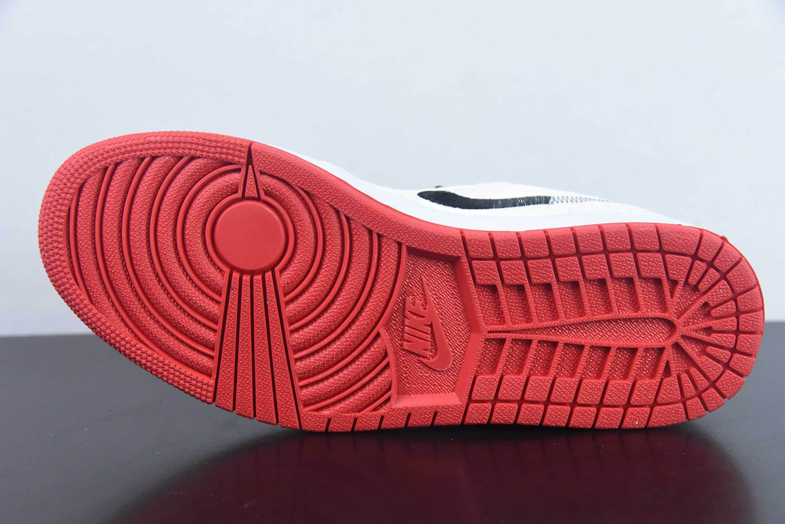 乔丹Air Jordan CLOT x Air Jordan 1 Low Fearles AJ1 白丝绸低帮文化休闲板鞋纯原版本 货号：CU2804-100