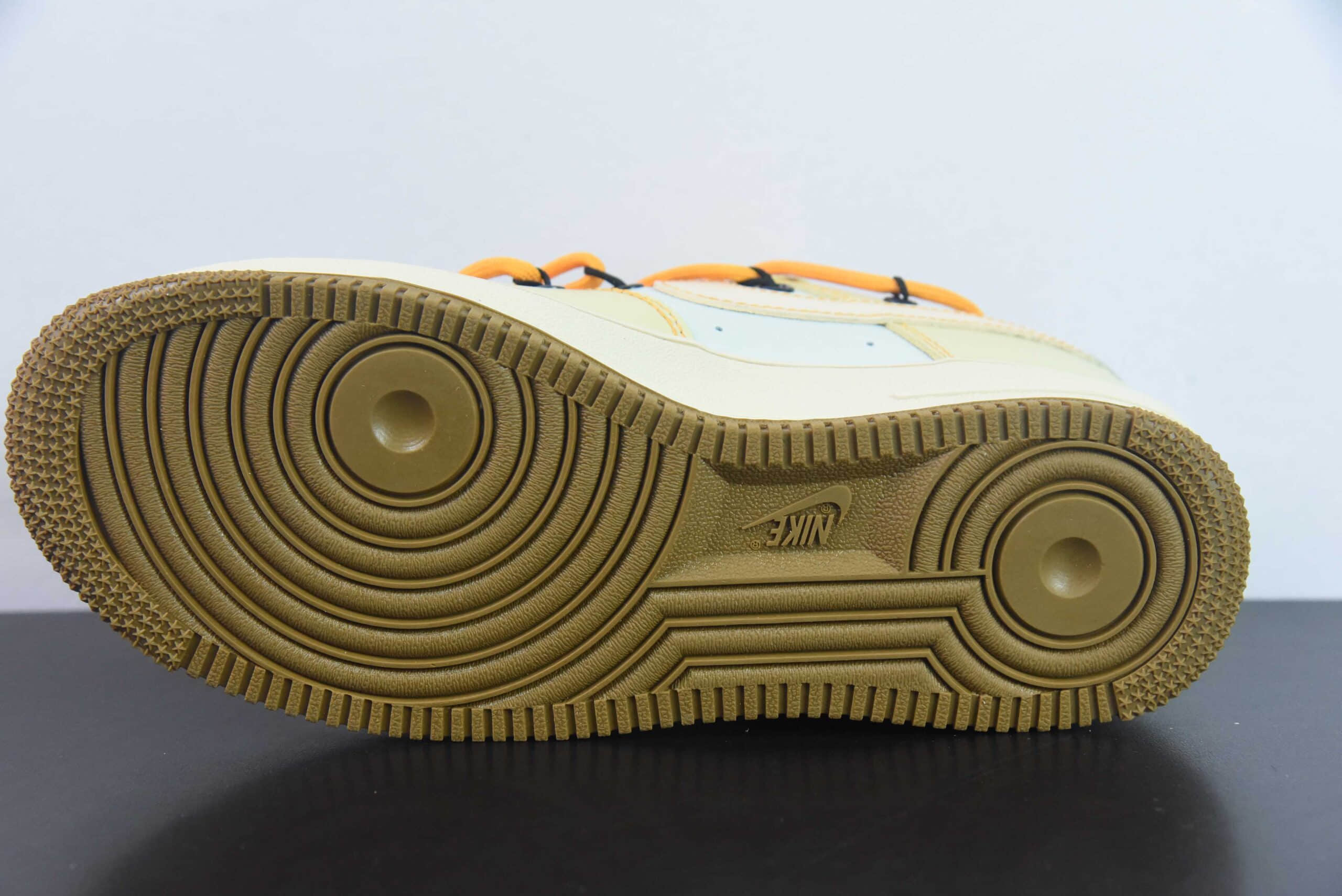 耐克Nike Air Force 1 Low 07 x KAWS 浅蓝沙黄绑带空军一号低帮休闲板鞋纯原版本 货号:KS6869-111