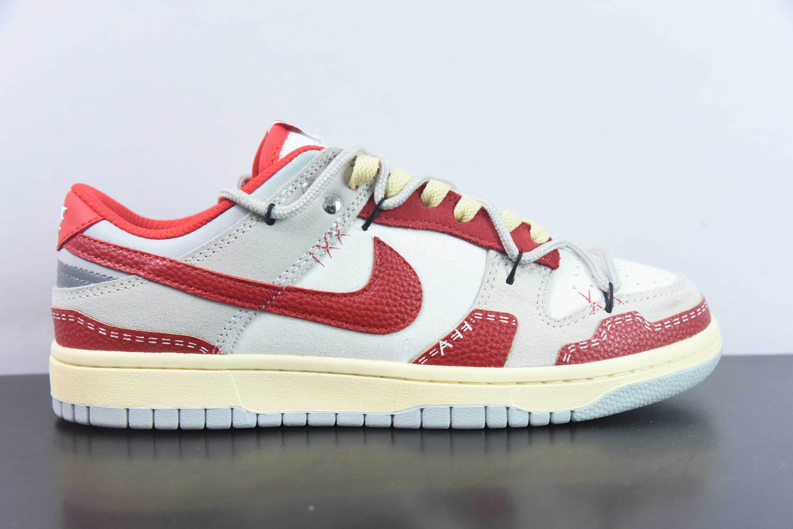 耐克Nike Dunk Low Year of the Dragon 龙年限定主题白灰红 SB绑带低帮休闲板鞋纯原版本 货号: FJ5429-133