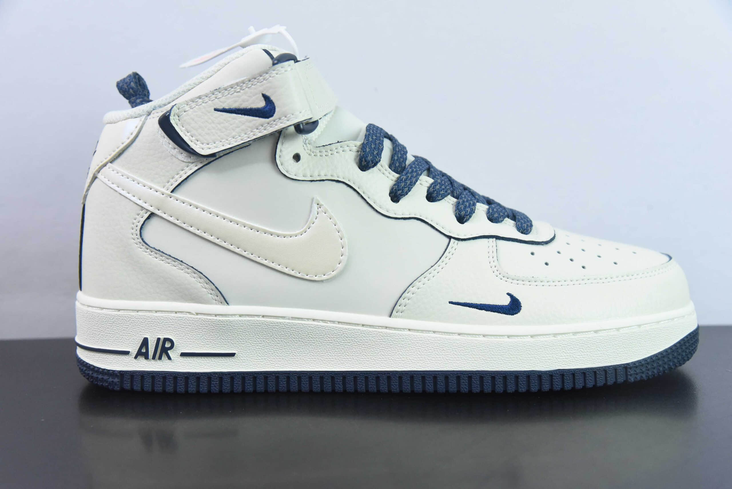 耐克Nike Air Force 1 MID '07 “深蓝珠光”小勾空军一号中帮休闲板鞋纯原版本 货号：SG2356-801
