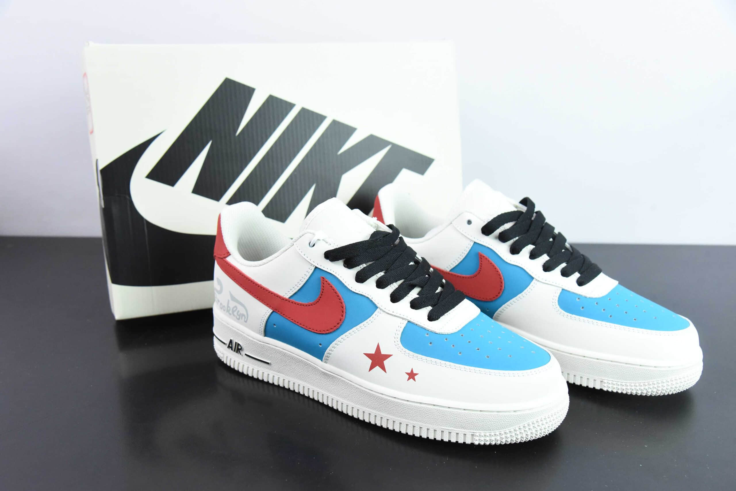 耐克Nike Air Force 1'07 Low 白蓝红星星空军一号低帮休闲板鞋纯原版本 货号：DM0211-002