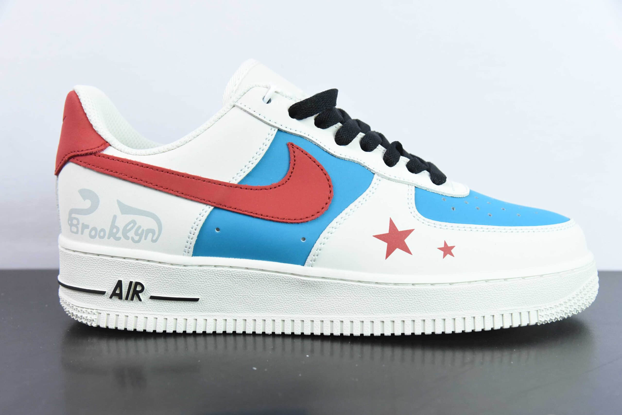 耐克Nike Air Force 1'07 Low 白蓝红星星空军一号低帮休闲板鞋纯原版本 货号：DM0211-002