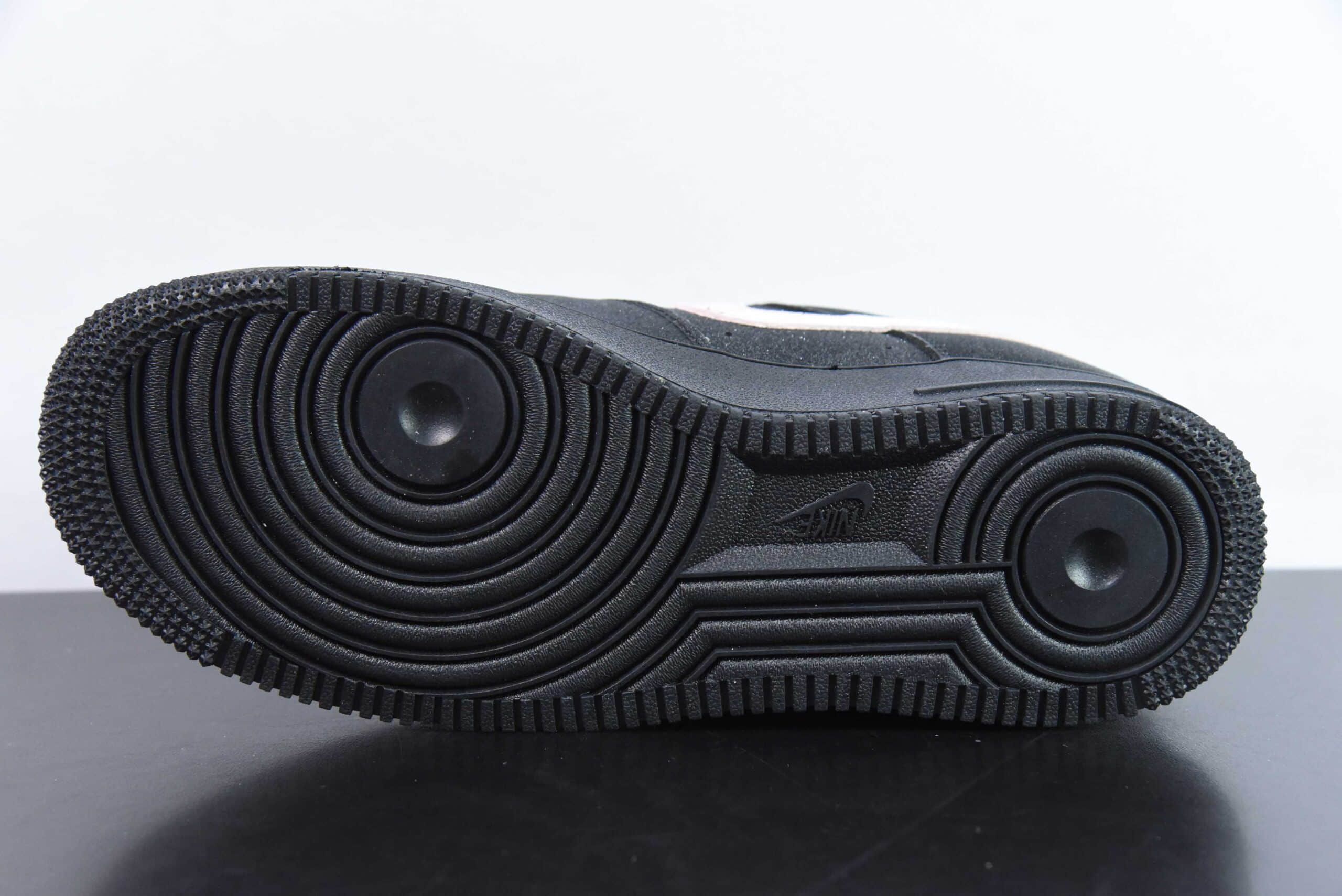 耐克Nike Air Force 1'07 Low 黑色星空黑粉满天星空军一号低帮休闲板鞋纯原版本 货号：CW2288-013 