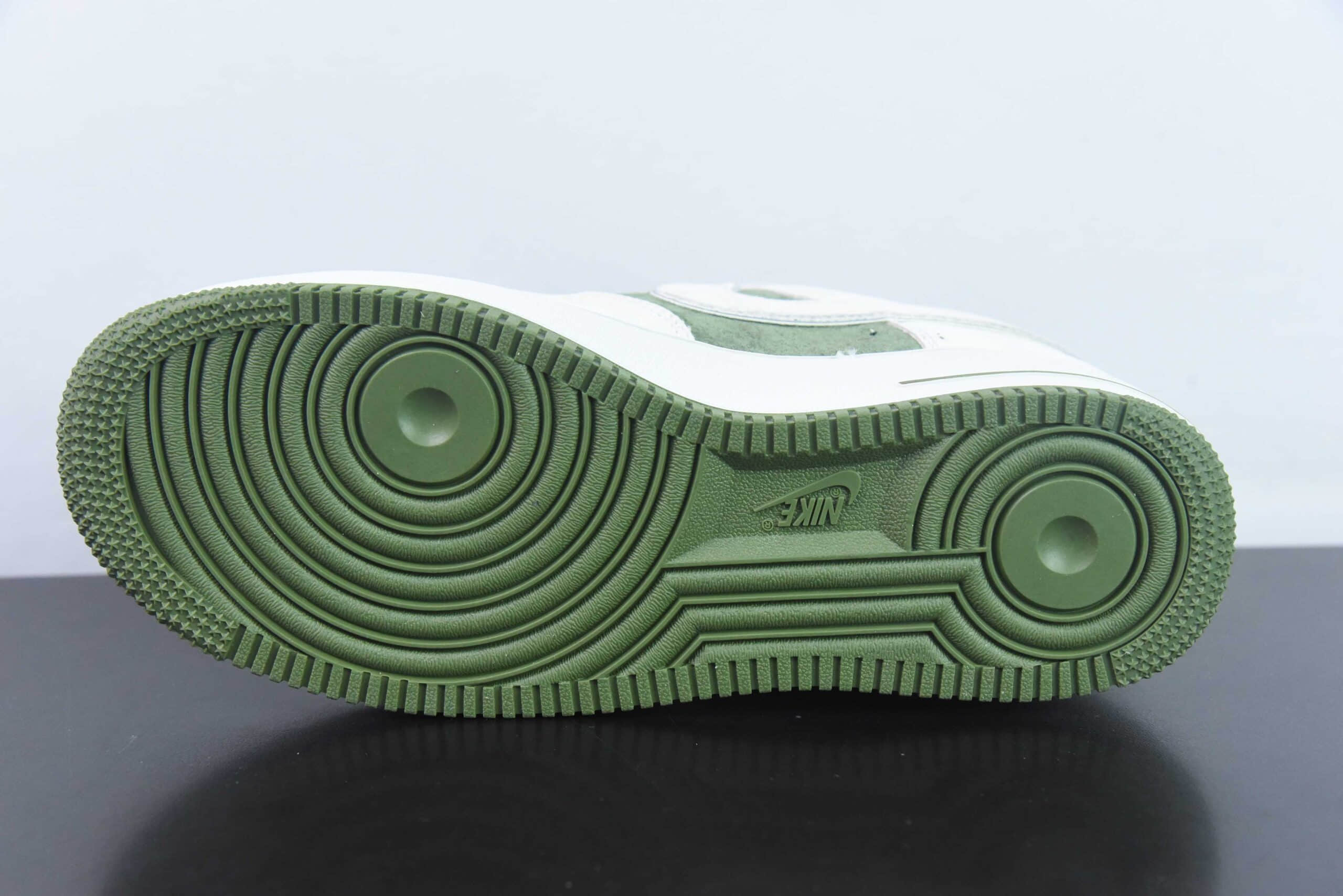 耐克Nike Air Force 1 AF1浅灰绿 SUP联名印花空军一号低帮休闲板鞋纯原版本 货号:ME2392-106
