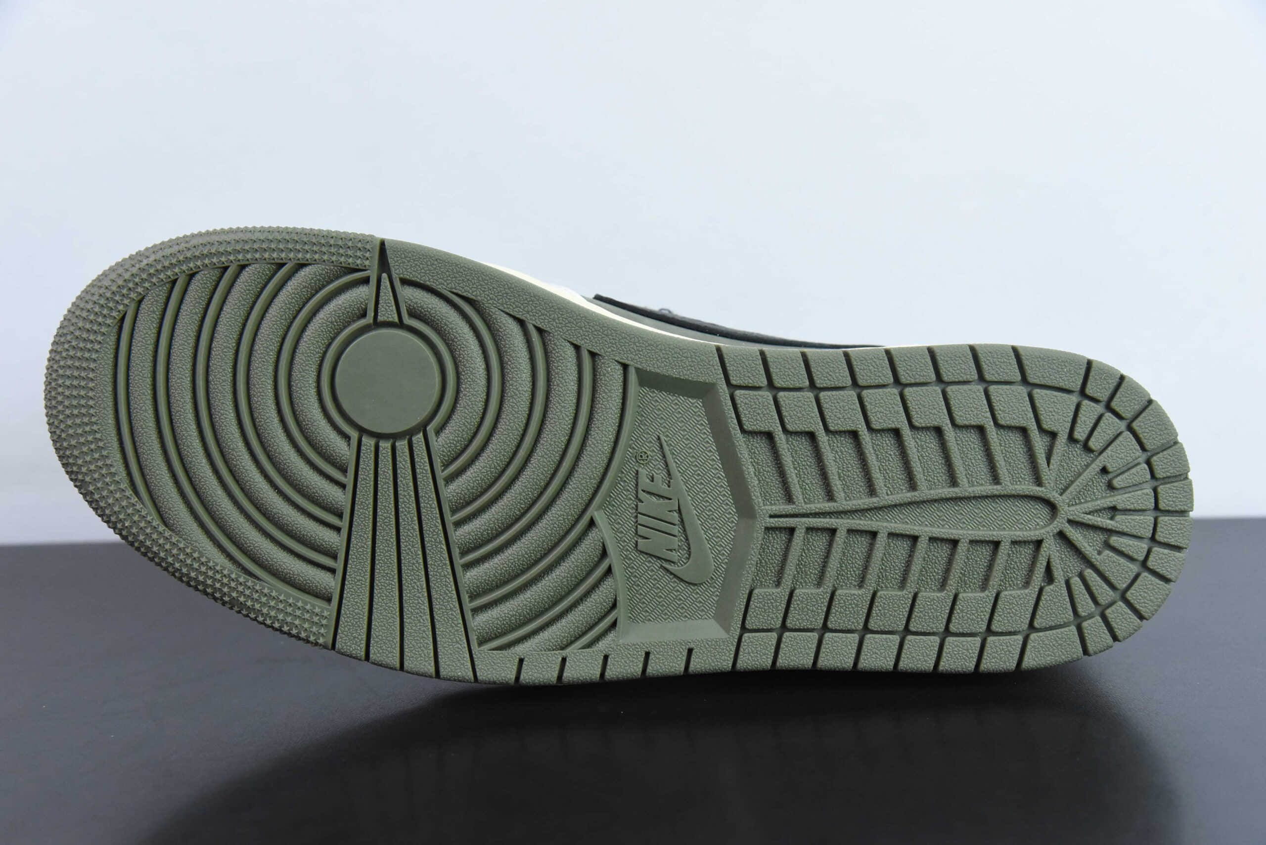 乔丹Travis Scott x Air Jordan AJ1 Low OG SP TS联名军绿倒钩7.0低帮复古文化篮球鞋纯原版本 货号：DM7866-200 