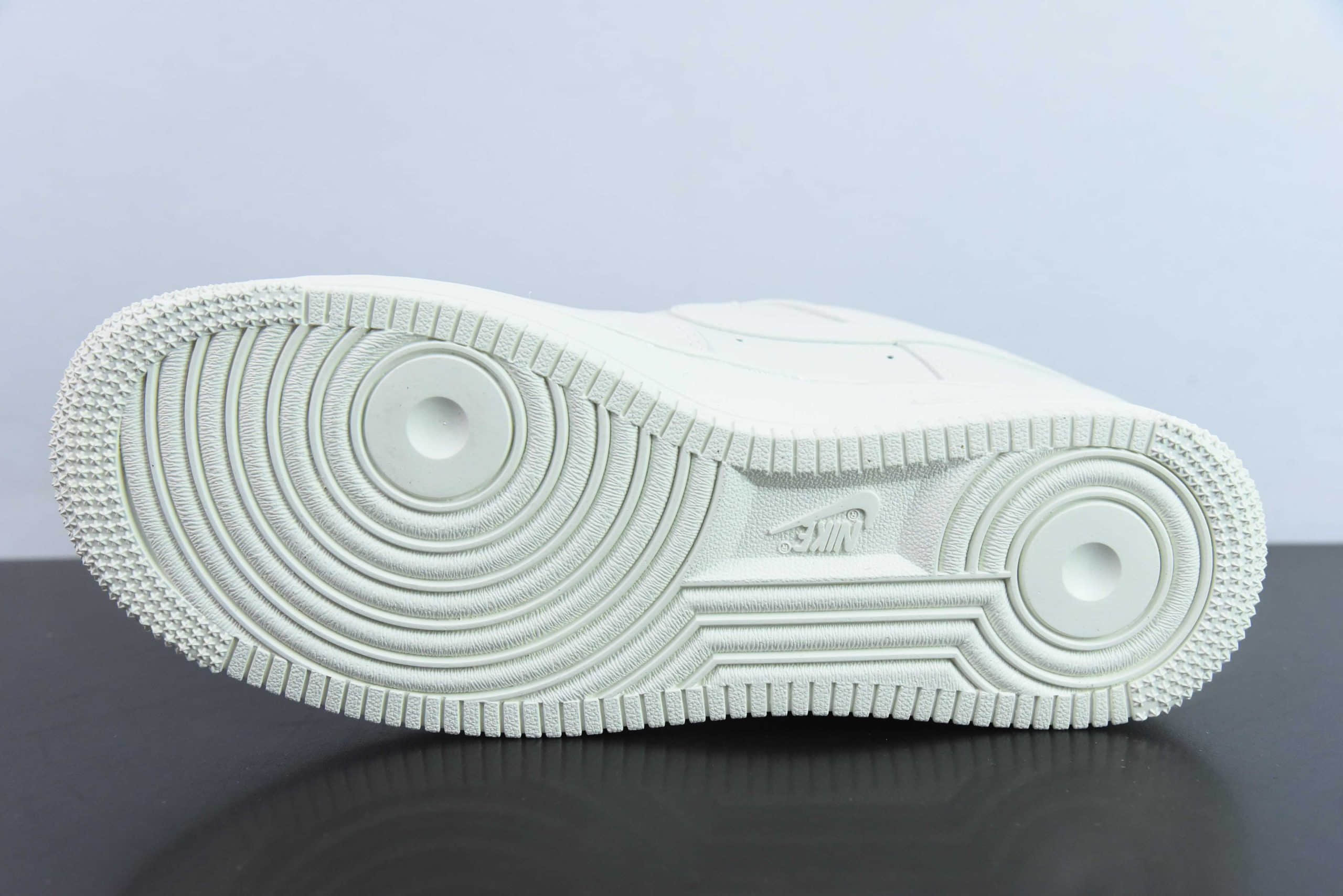 耐克NIke Air Force 1 '07 Low Supreme联名米白空军一号低帮休闲板鞋纯原版本 货号:HD1968-007