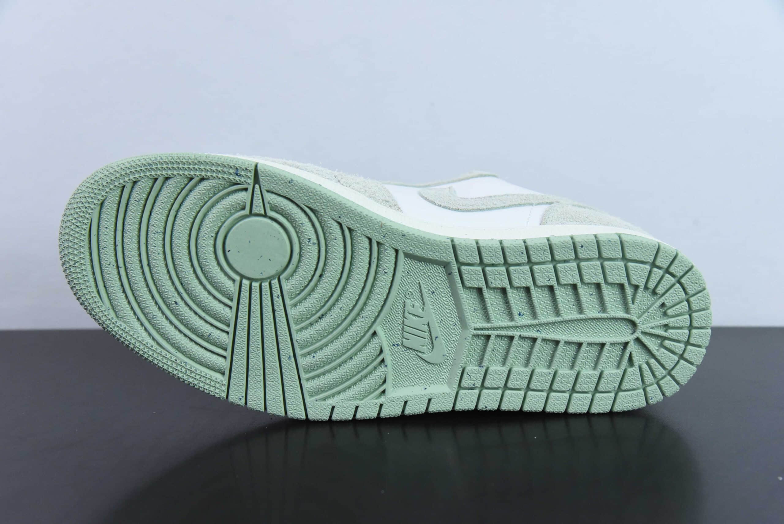 乔丹Air Jordan 1 AJ1 Low白绿低帮复古文化篮球鞋纯原版本 货号：FN5214-131  