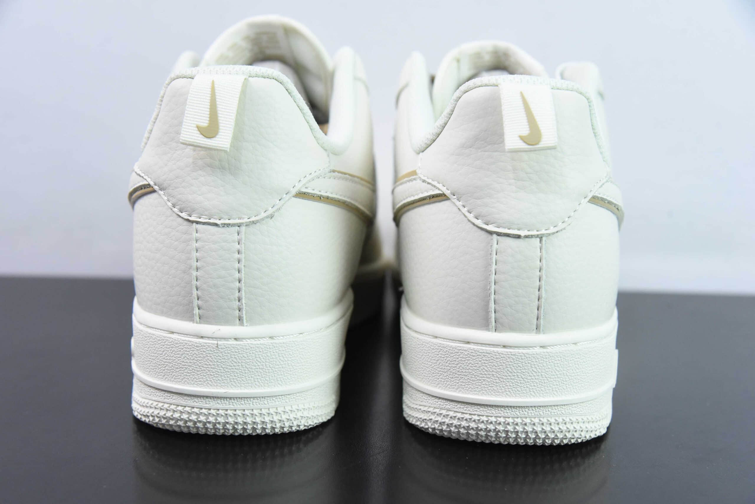 耐克Nike Air Force 1 Low '07 “经典卡其小勾”满天星低帮空军一号休闲板鞋纯原版本 货号：MJ0319-027