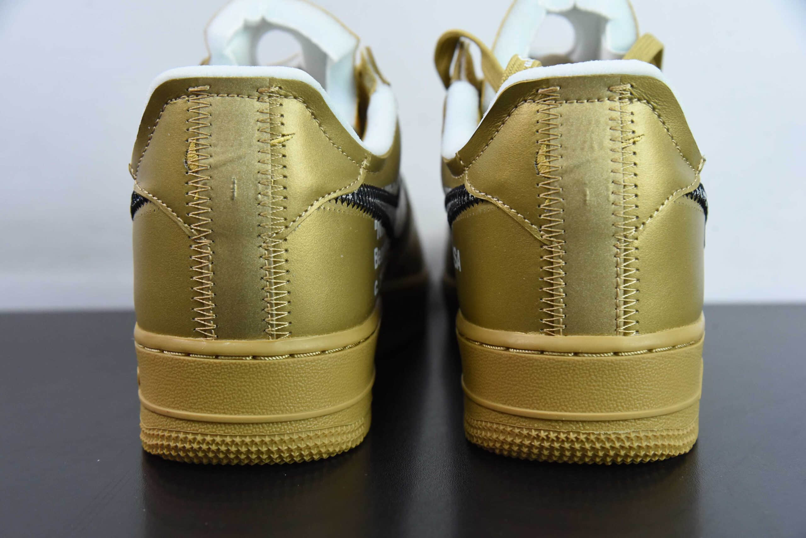 耐克Nike OFF WHITE ✘ Nike Air Force 1 Low 金色艺术馆空军低帮经典板鞋纯原版本 货号：AO4297-800 