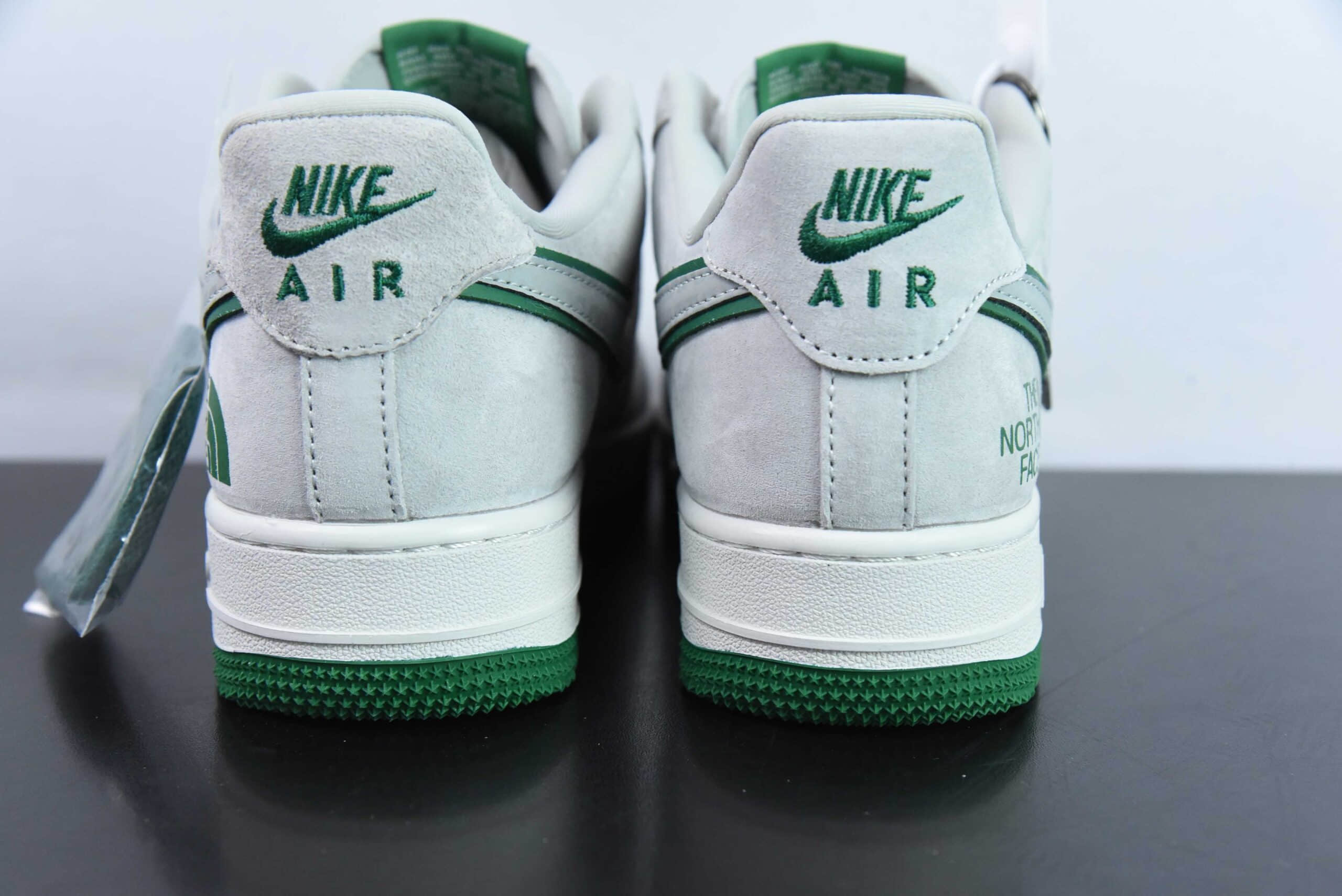 耐克Nike Air Force 1'07 Low 北面CDG联名米绿猪八空军一号低帮休闲板鞋纯原版本 货号：HD1968-021
