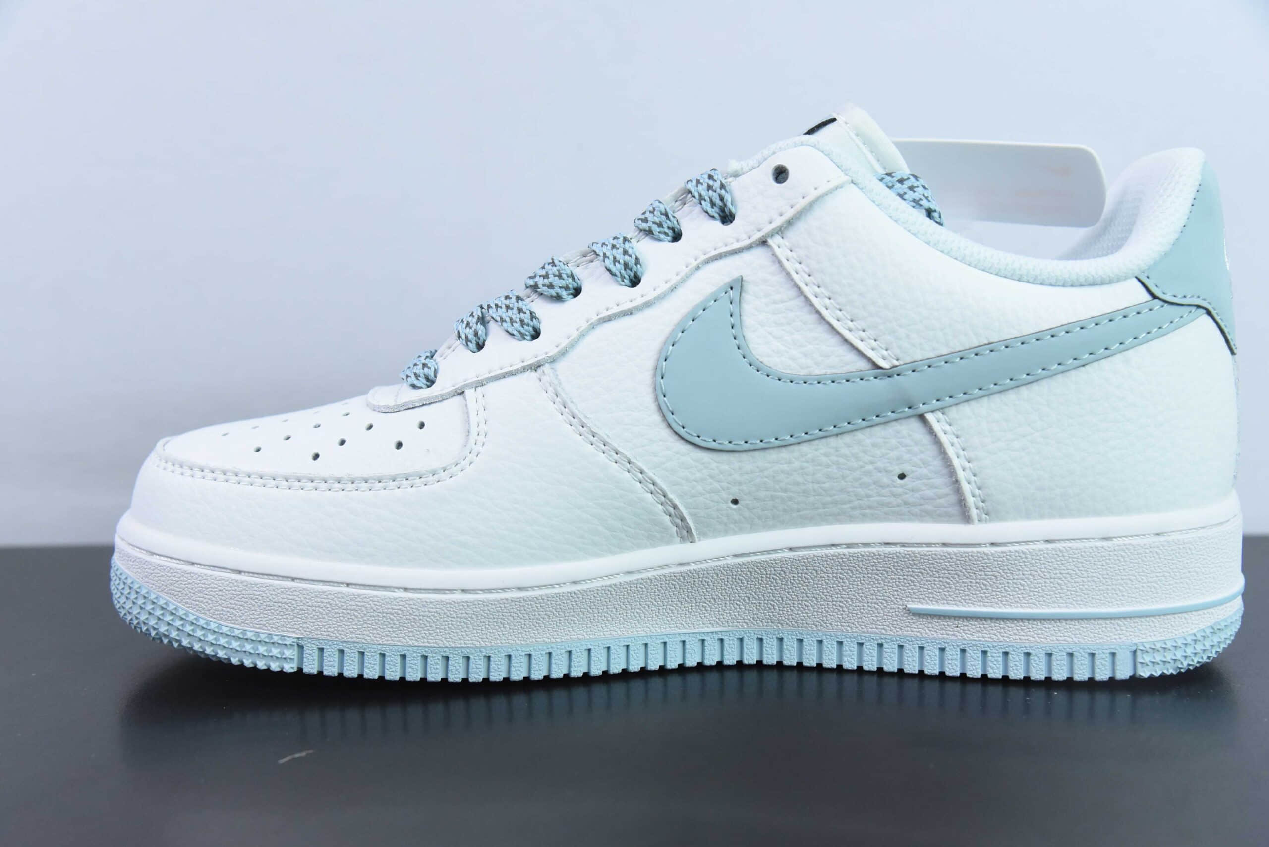 耐克Nike Drake x Air Force 1 Low 联名款白冰蓝经典空军一号低帮休闲板鞋纯原版本 货号：LO1718-061