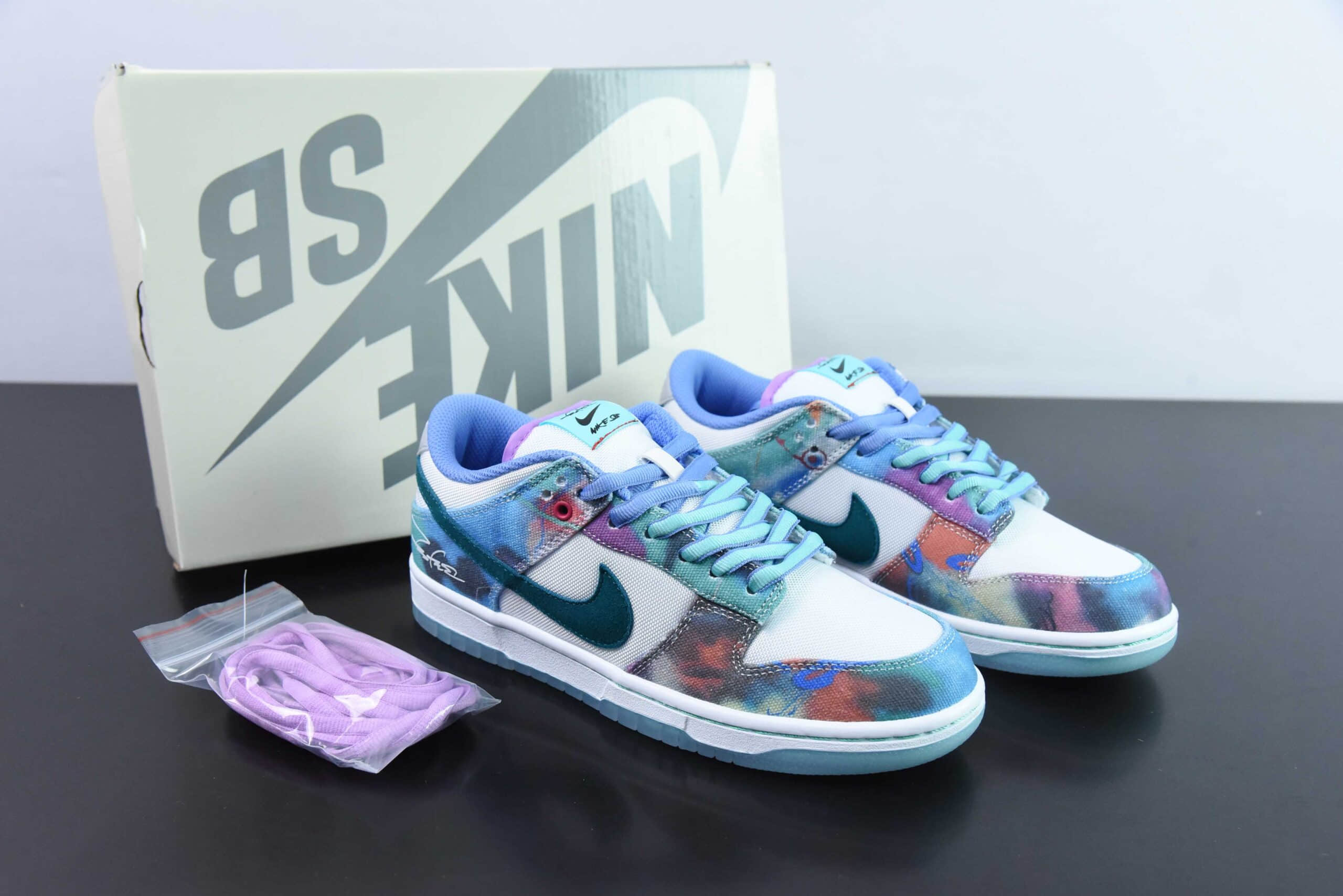 耐克Nike Futura Laboratories x NK SB Dunk Low白蓝扎染SB低帮休闲滑板鞋纯原版本 货号:HF6061-400