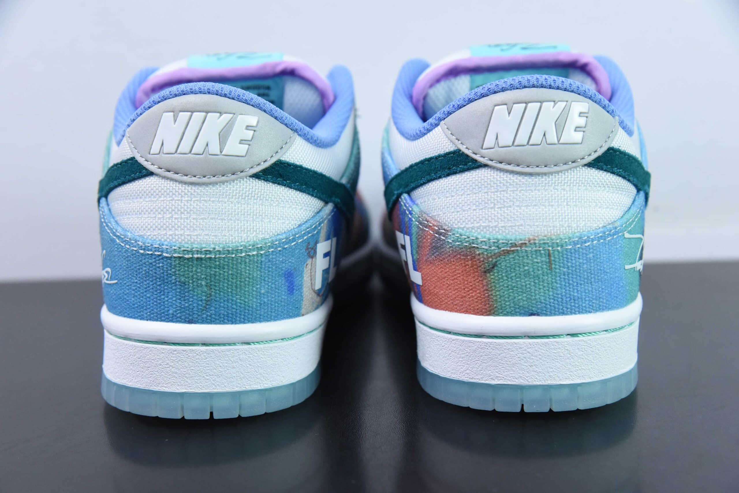 耐克Nike Futura Laboratories x NK SB Dunk Low白蓝扎染SB低帮休闲滑板鞋纯原版本 货号:HF6061-400