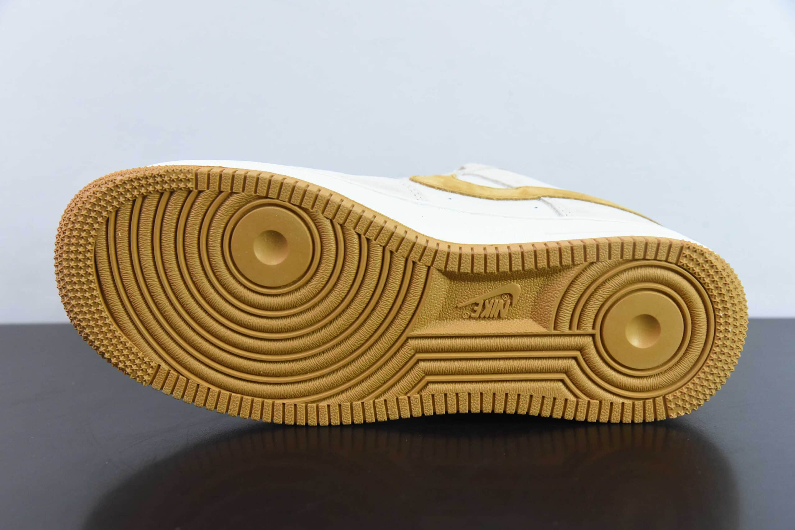 耐克Nike Air Force 1'07 Low 斯图西联名麦黄猪八空军一号低帮休闲板鞋纯原版本 货号：HD1968-020